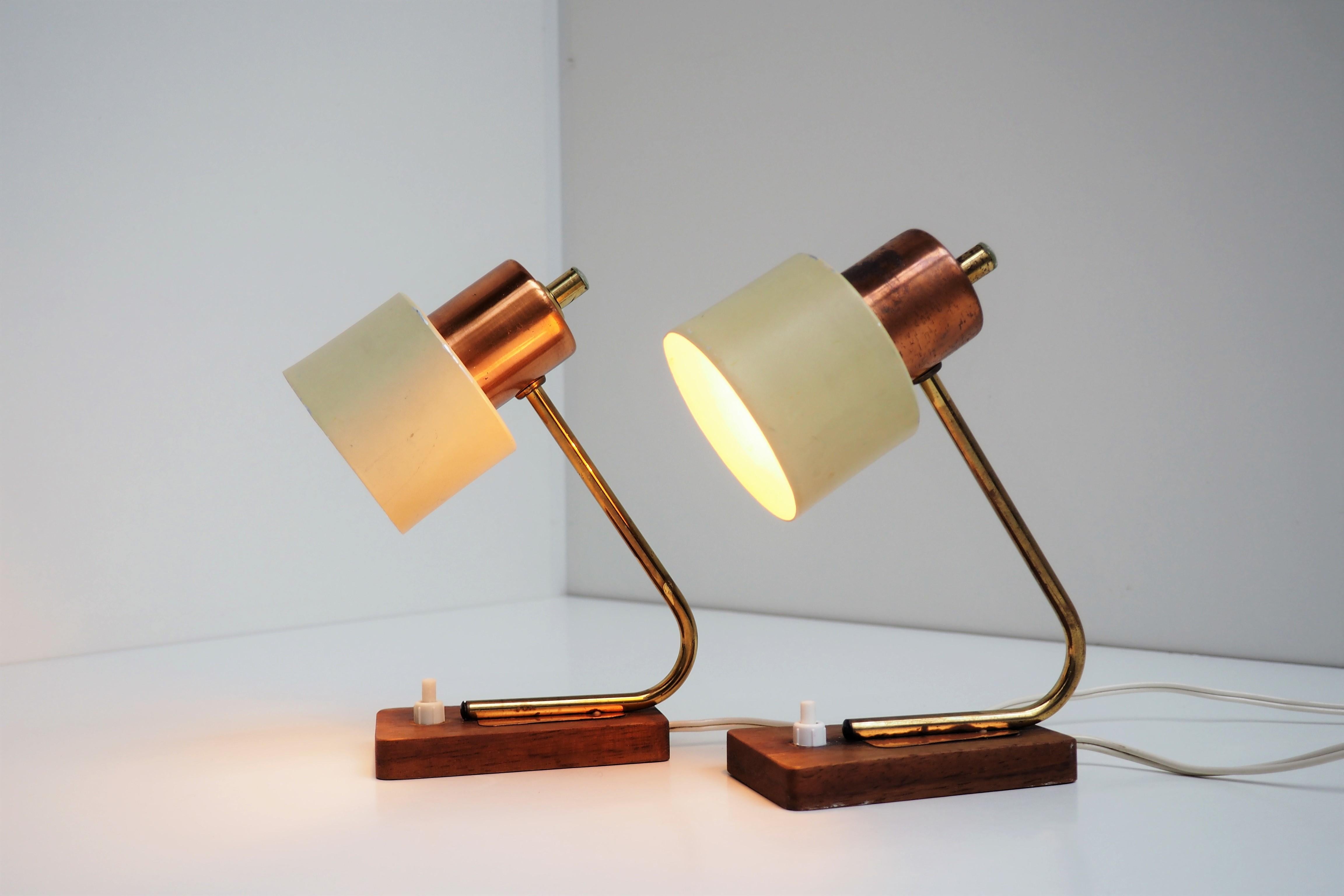 Scandinavian Modern Adorable Pair of Stilnovo Table Lamp with Teak Base, Danish Design from the 1950 For Sale