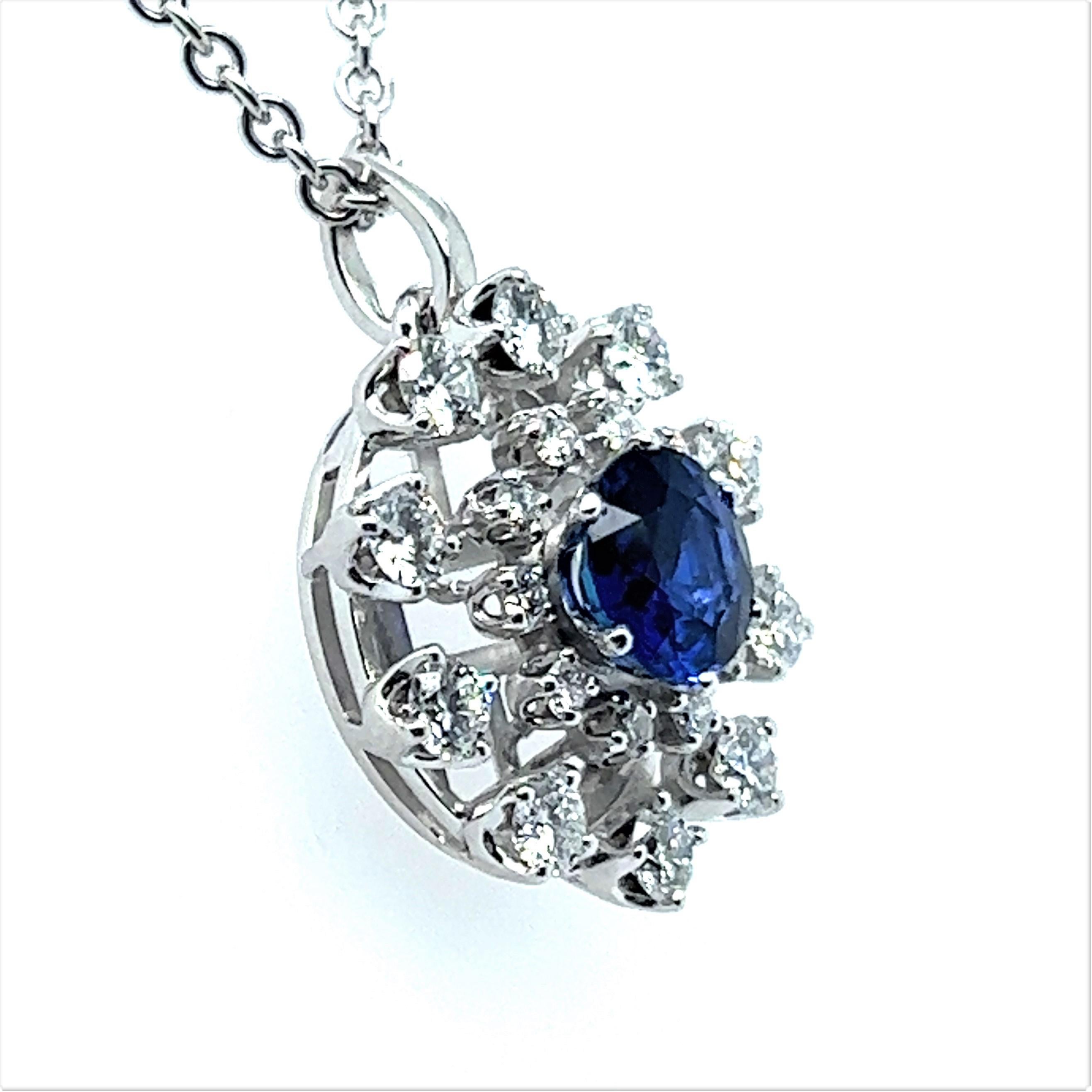 Modern Adorable Snowflake Pendant in 18K White Gold with Natural Sapphire and Diamonds For Sale