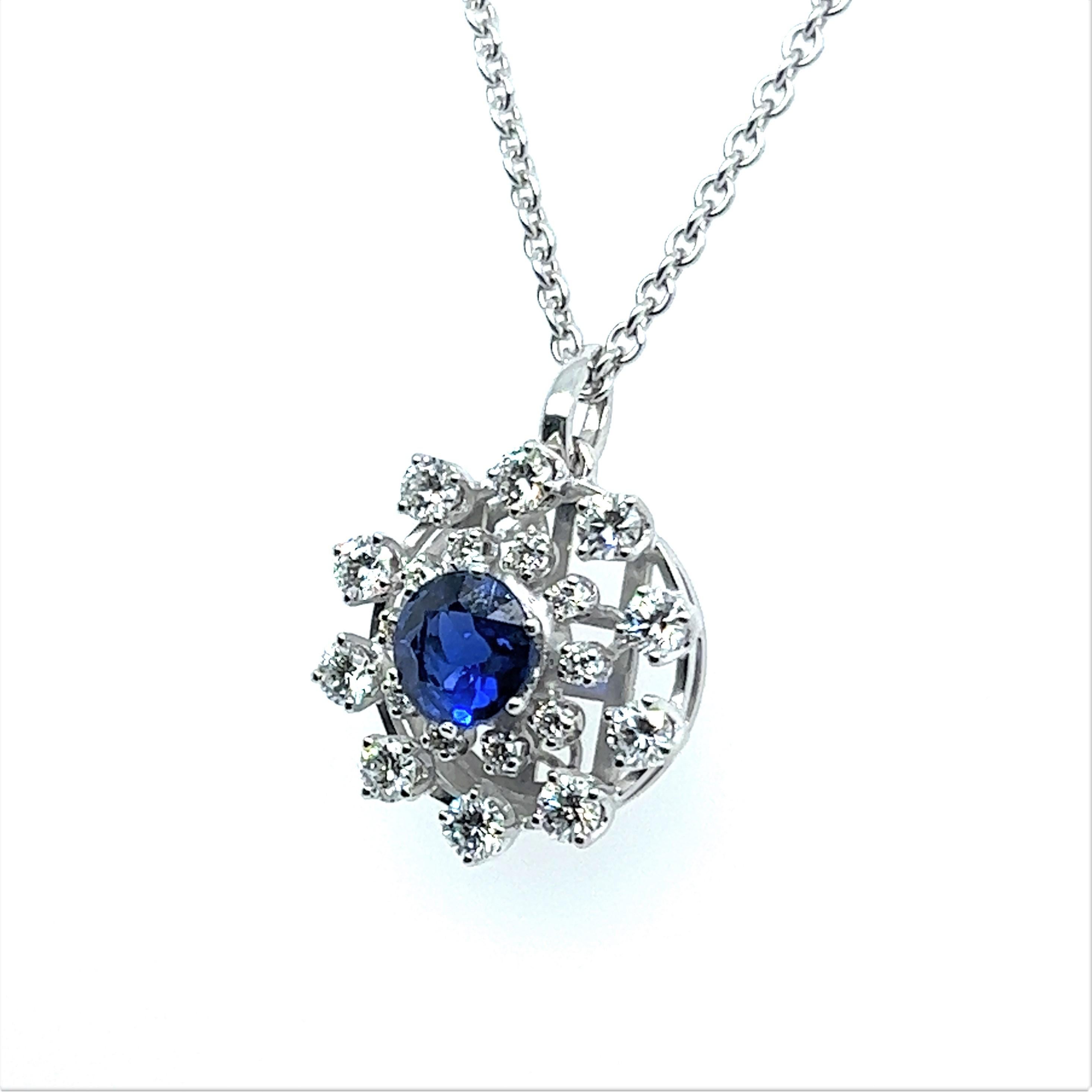 Adorable Snowflake Pendant in 18K White Gold with Natural Sapphire and Diamonds For Sale 1