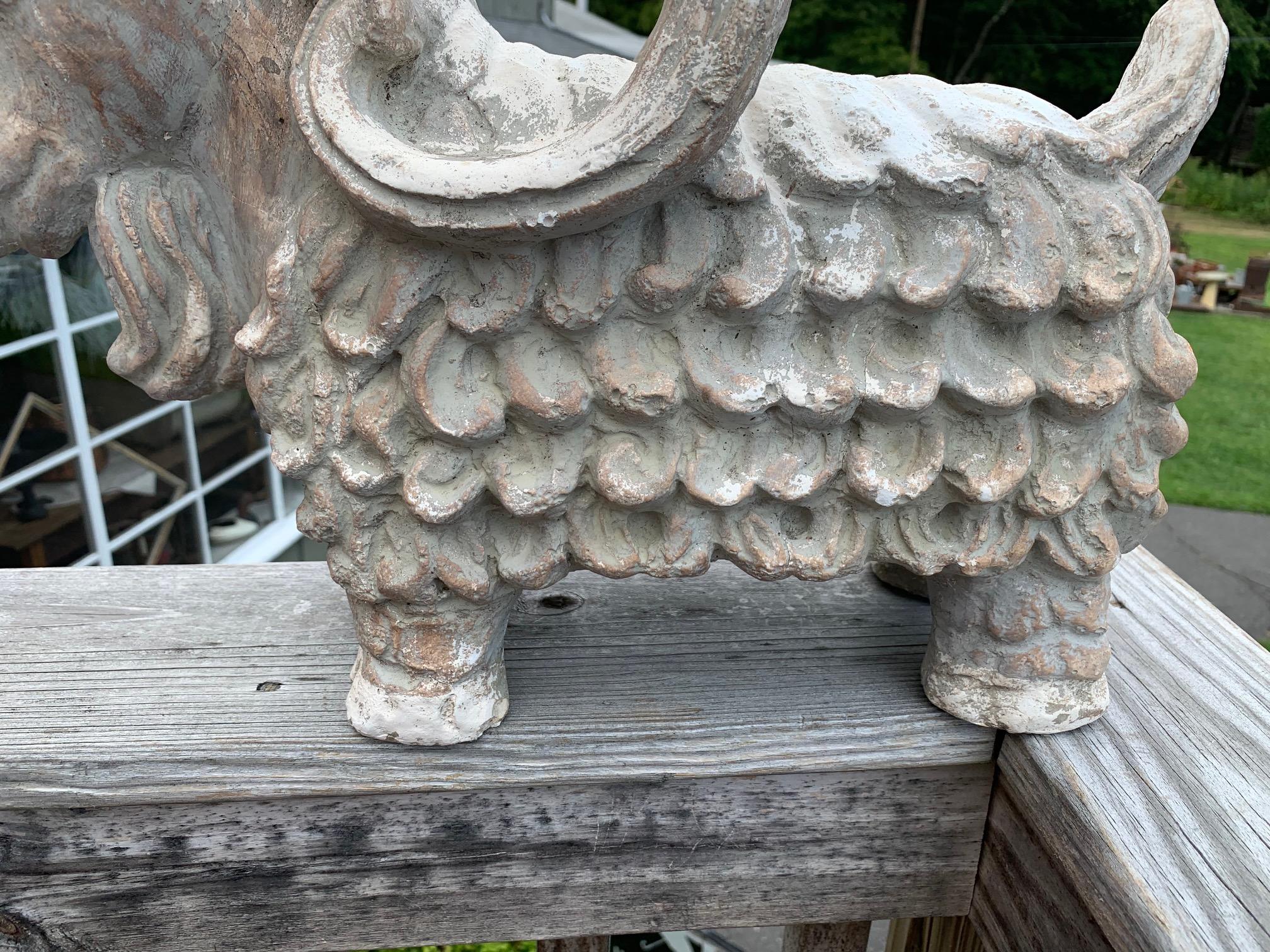 Adorable sculpture en terre cuite d'un bélier de chèvre Billy Bon état - En vente à Hopewell, NJ