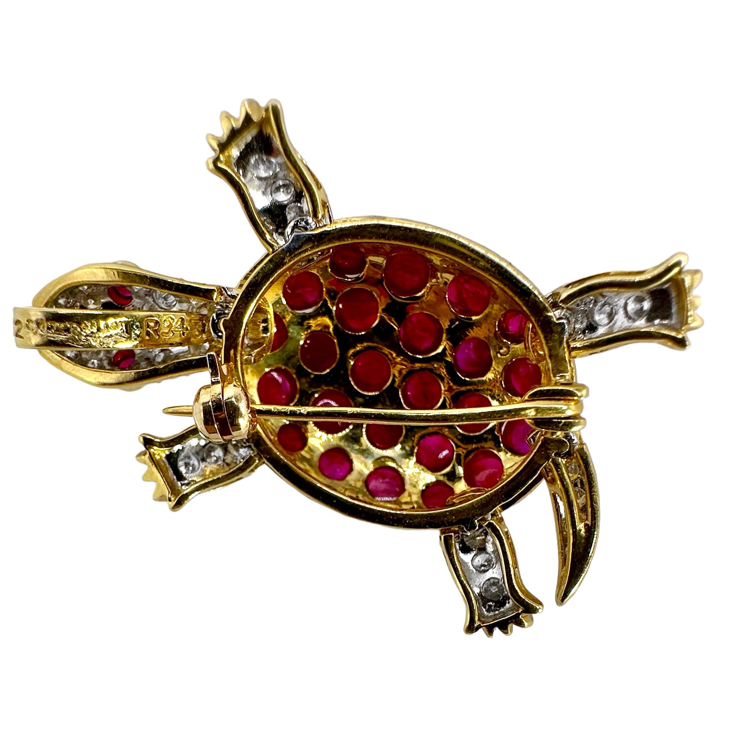 Adorable Turtle Brooch/Pendant with Motion in 18K Gold, Diamonds, and Rubies For Sale 5