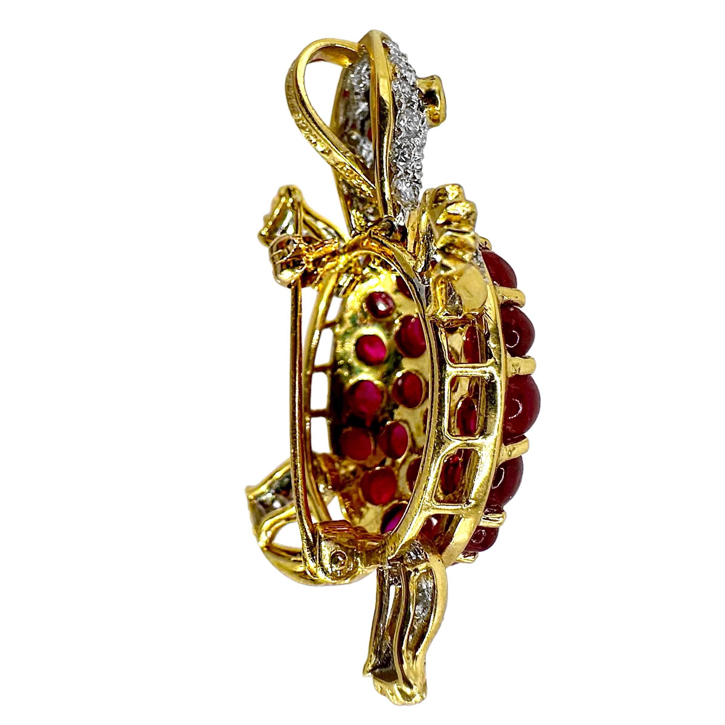 Adorable Turtle Brooch/Pendant with Motion in 18K Gold, Diamonds, and Rubies For Sale 6
