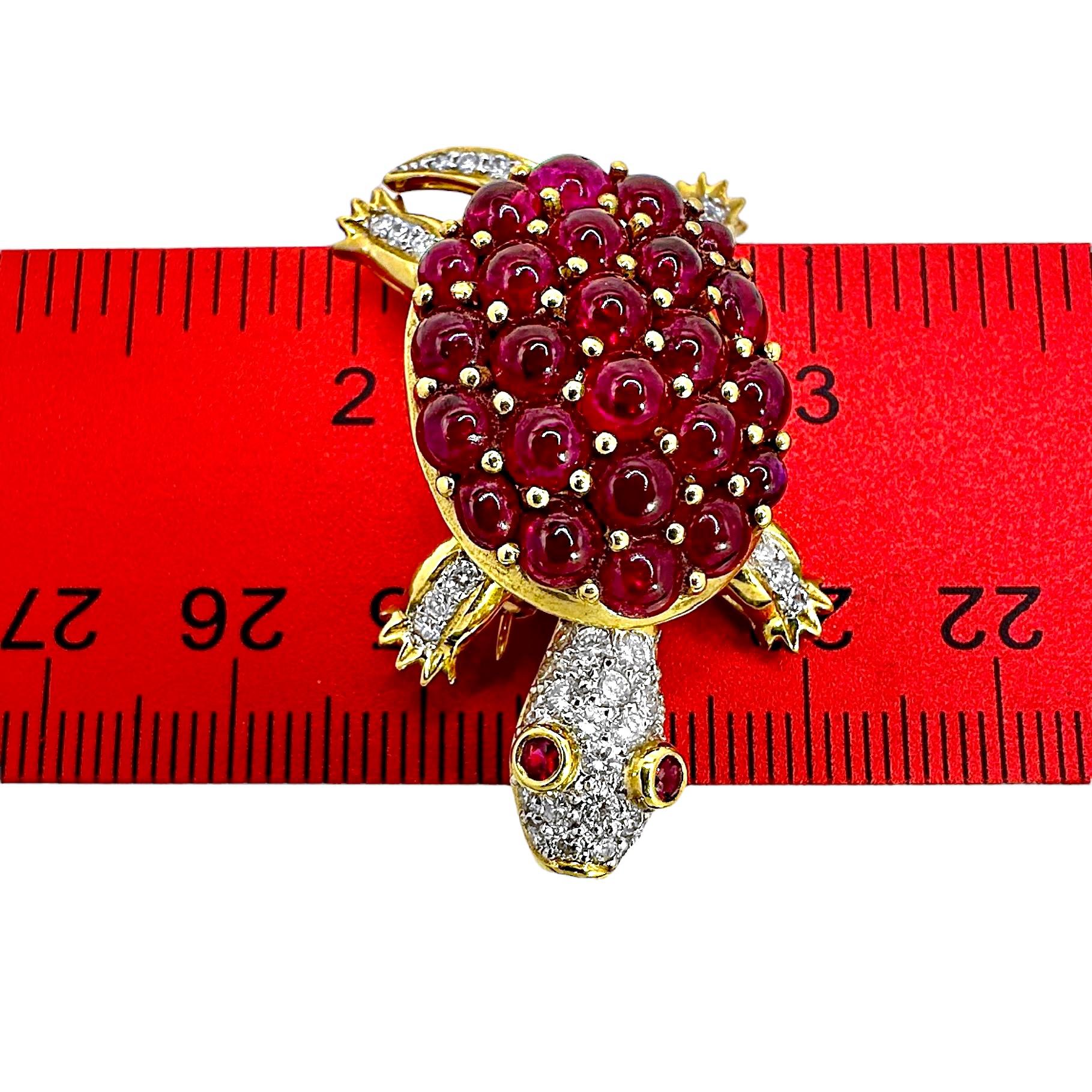 Adorable Turtle Brooch/Pendant with Motion in 18K Gold, Diamonds, and Rubies For Sale 12