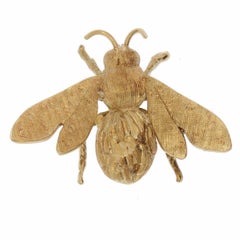 Adorable Vintage Fifites Gold Bee Pin or Brooch