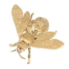 Adorable Vintage Fifites Gold Bee Pin or Brooch