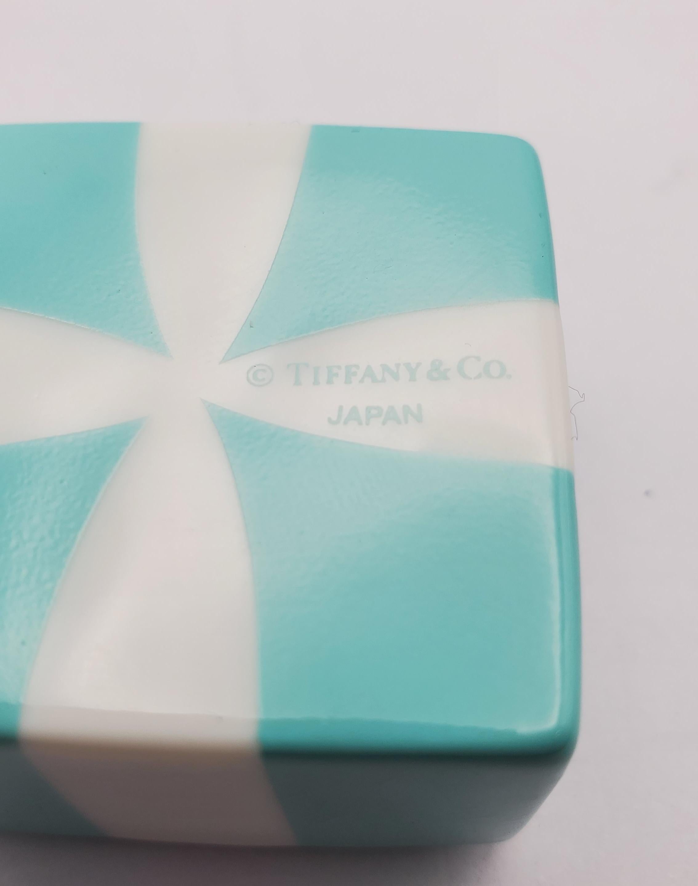 Adorable porcelaine vintage Tiffany & Co. Boîte à bibelots japonaise  en vente 5