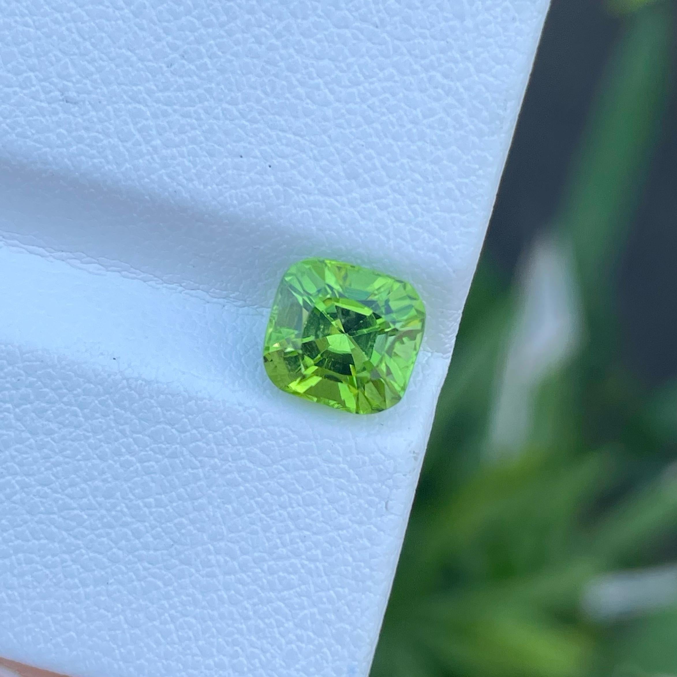 Modern Adorn Yourself with Cushion Cut Natural Green Peridot Gemstone of 2.80 carats For Sale