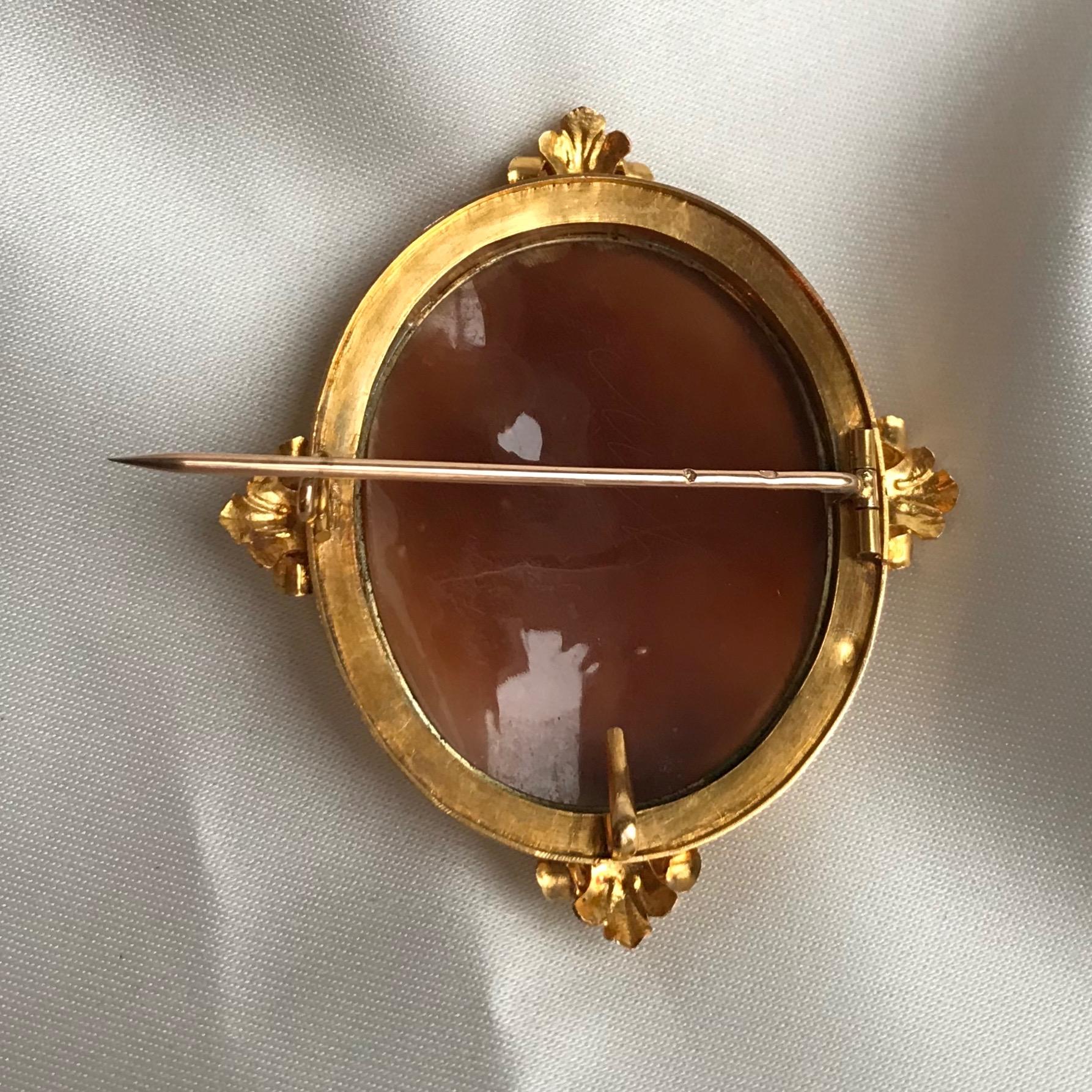 Women's or Men's  Froment-Meurice Set in 18 Carat, Yellow Gold and Cameo, 19th Century
