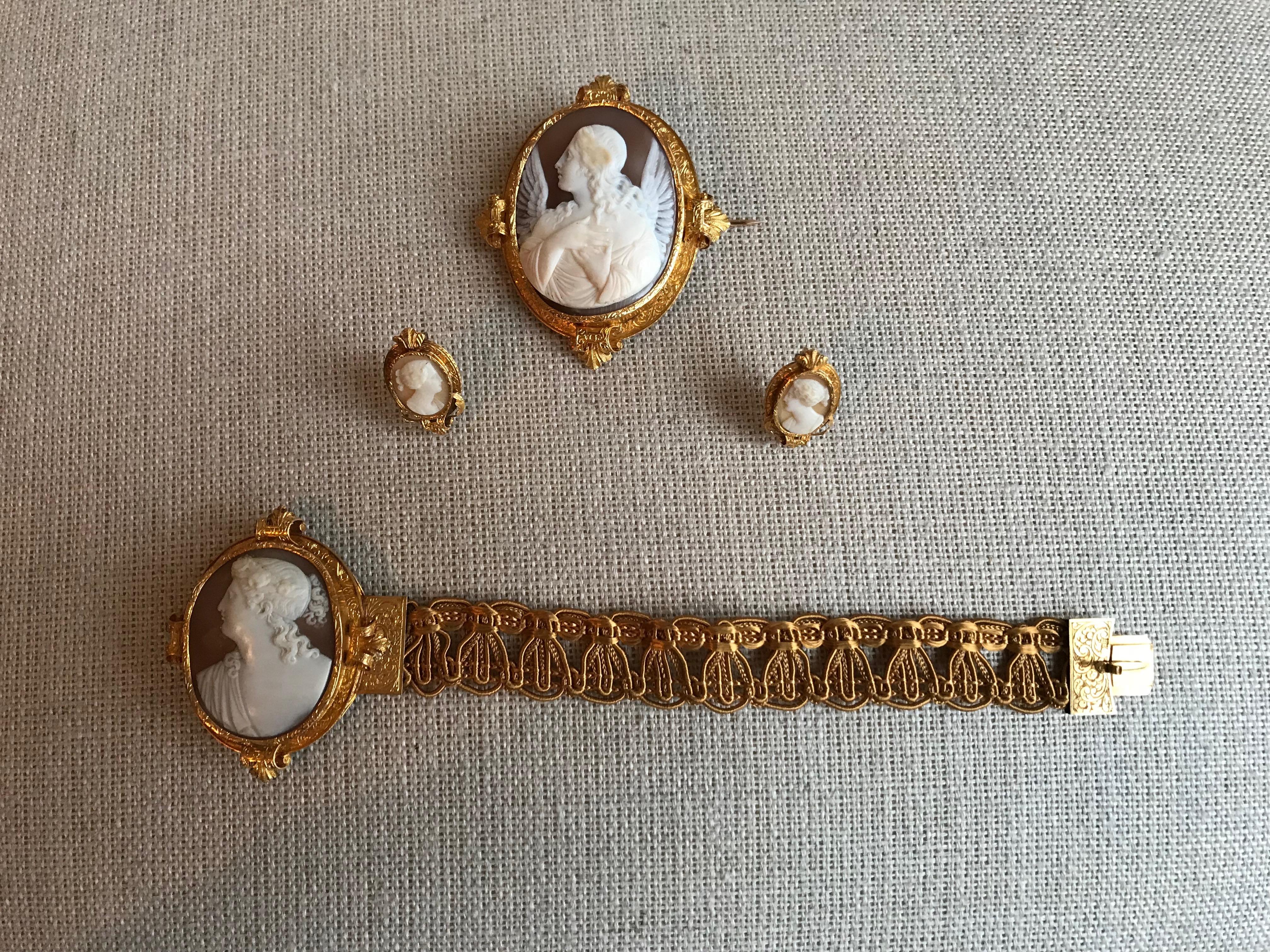  Froment-Meurice Set in 18 Carat, Yellow Gold and Cameo, 19th Century 3