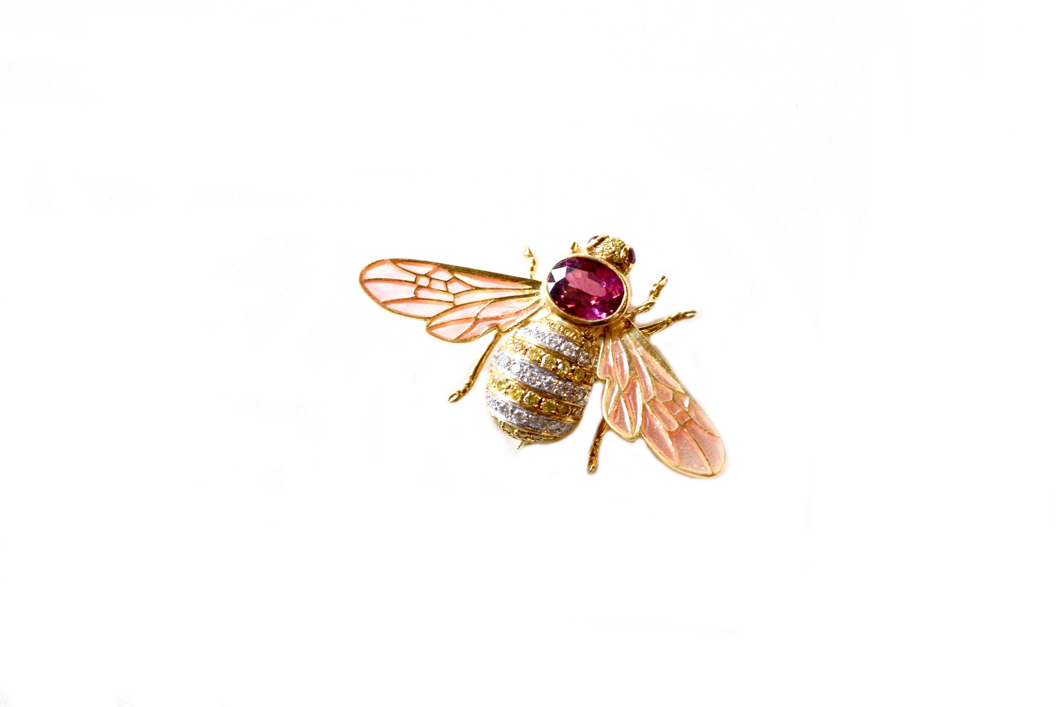 Adria de Haume 18 Karat Gold Bee Brooch / One of a Kind In Excellent Condition For Sale In Roxbury, CT