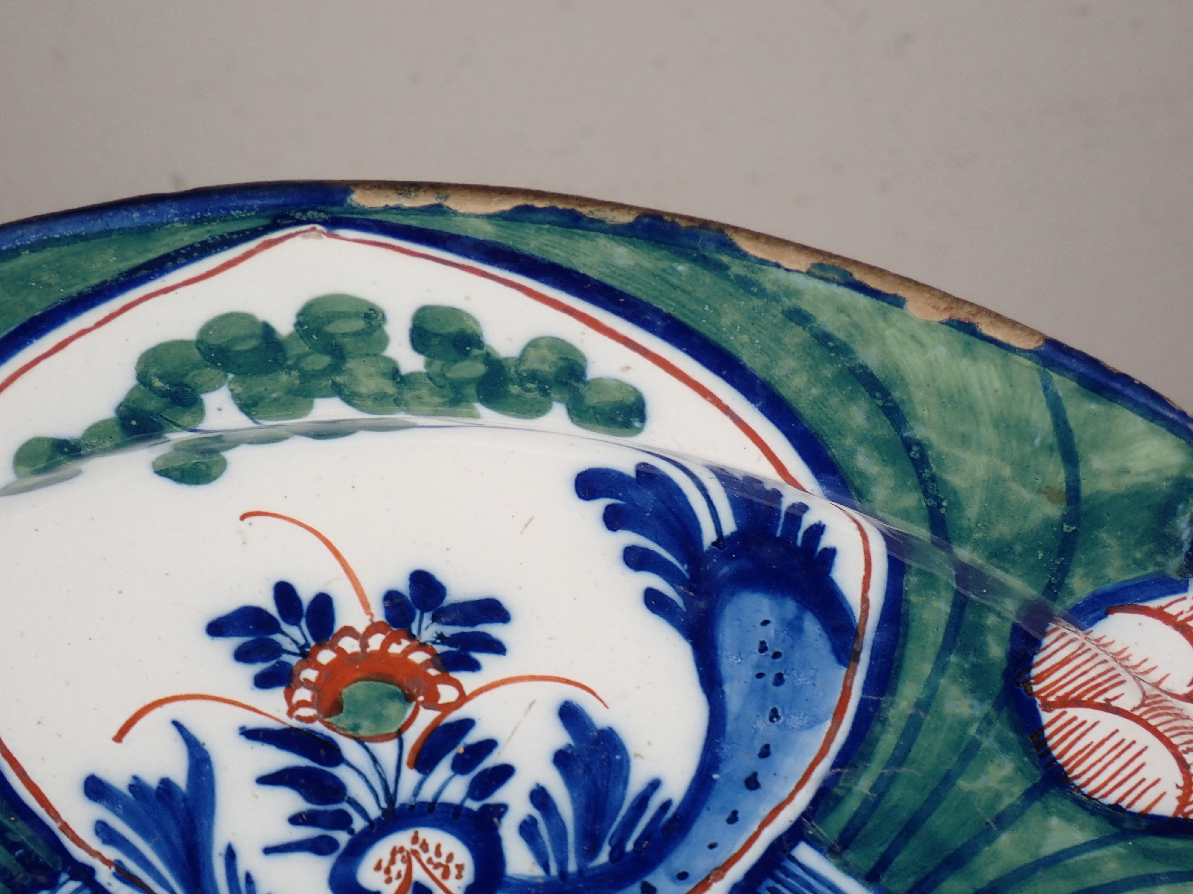 Adriaan Rijsselberg, Grieckse A - « Four Hearts Dish » vert de Delft  A.I.C., début du 18ème siècle en vente 2