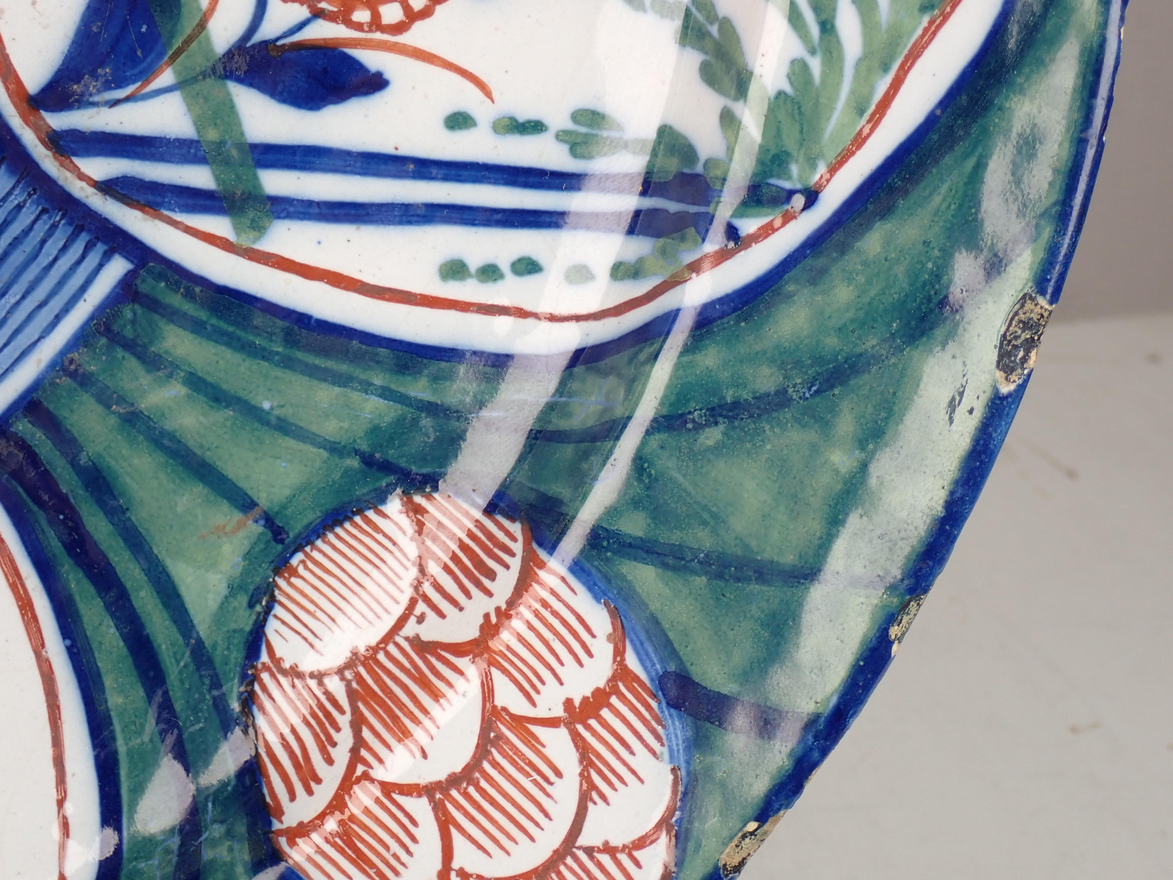 Poterie Adriaan Rijsselberg, Grieckse A - « Four Hearts Dish » vert de Delft  A.I.C., début du 18ème siècle en vente