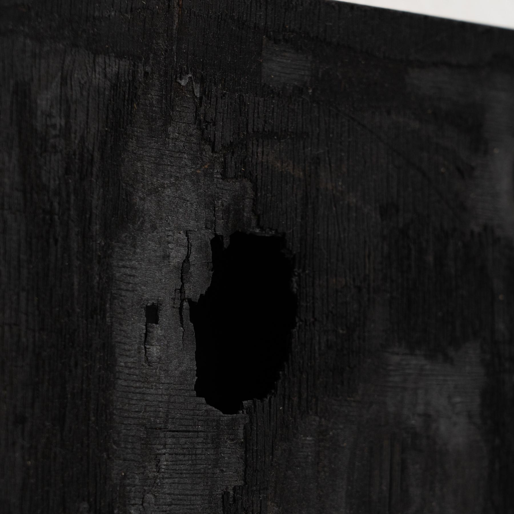 Adrian Abstrakte Schwarze Farbe auf Holz, ca. 2017 im Angebot 1
