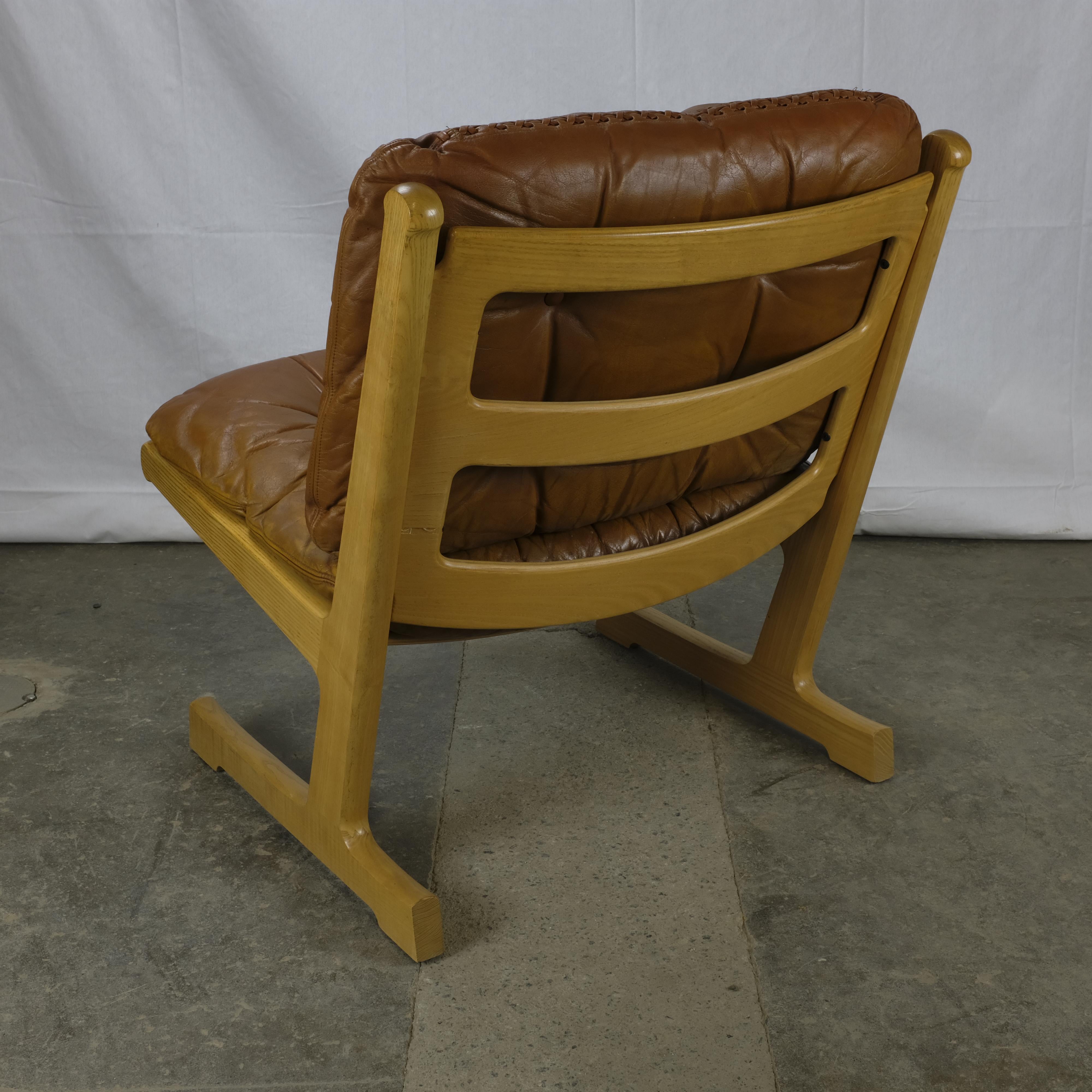 Adrian and Ditte Heath Model 242 Easy Chair in Ash by France and Søn In Good Condition For Sale In Ottawa, ON