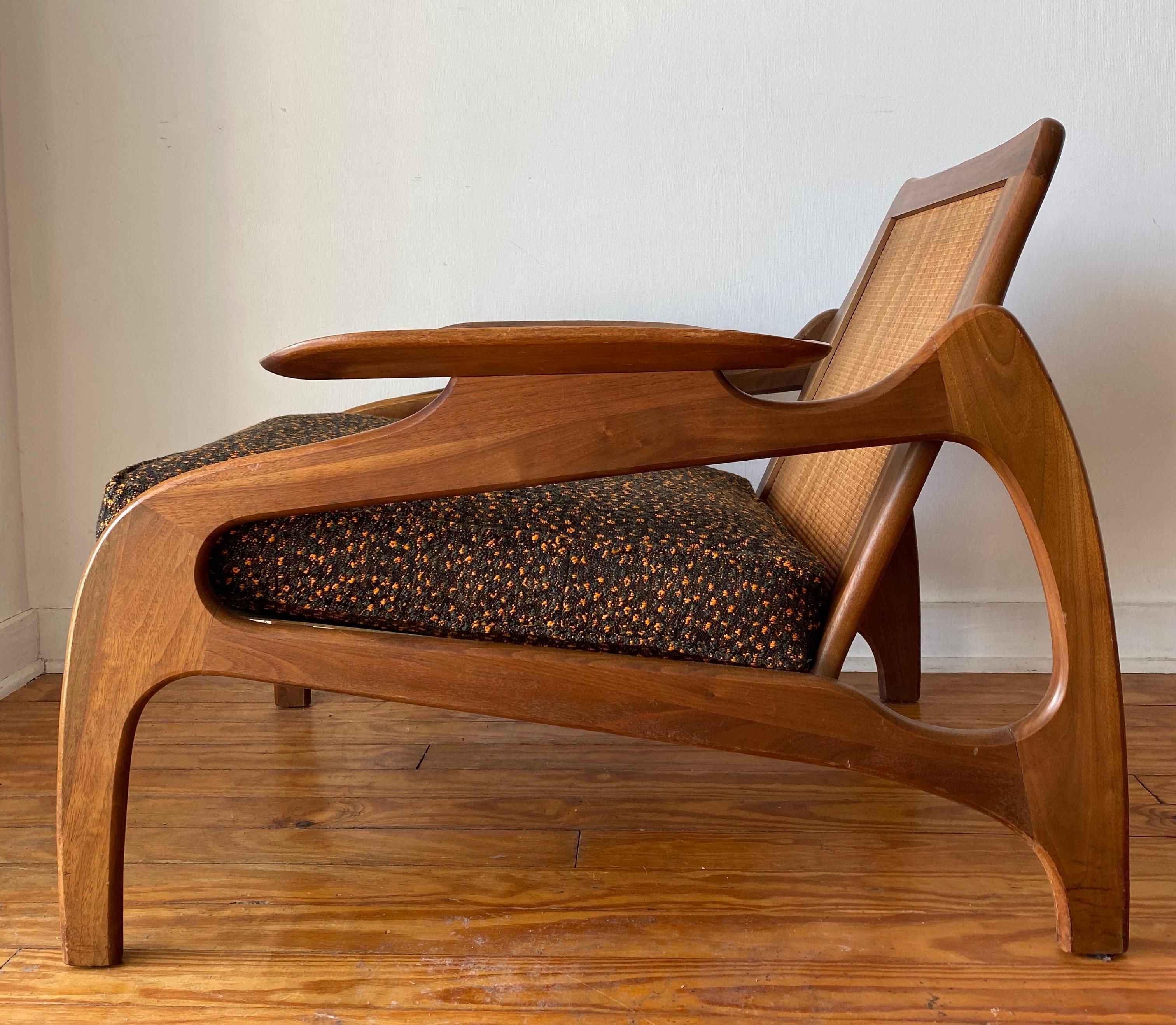 Model 1209-C for Craft Associates. 

Walnut, cane back, upholstery. Seat has been re-done in Raf Simons for Kvadrat fabric. 

Good condition, some wear on walnut structure. Strapping could be re-done.

Provenance: c. 1960s, USA. When