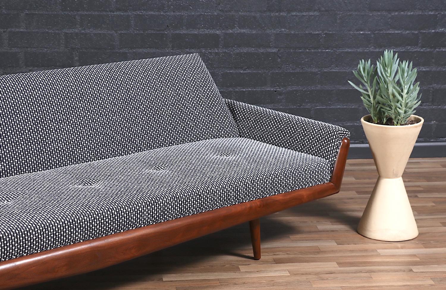 Adrian Pearsall 2000-S Sculptural Sofa for Craft Associates 3