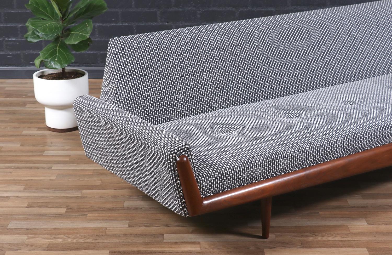 Adrian Pearsall 2000-S Sculptural Sofa for Craft Associates 5