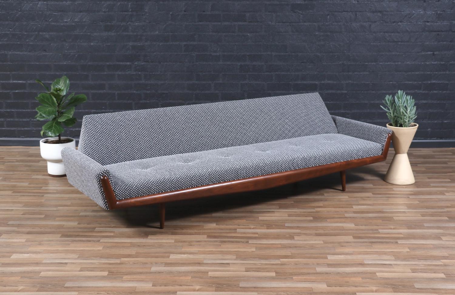 Adrian Pearsall 2000-S Sculptural Sofa for Craft Associates In Excellent Condition In Los Angeles, CA