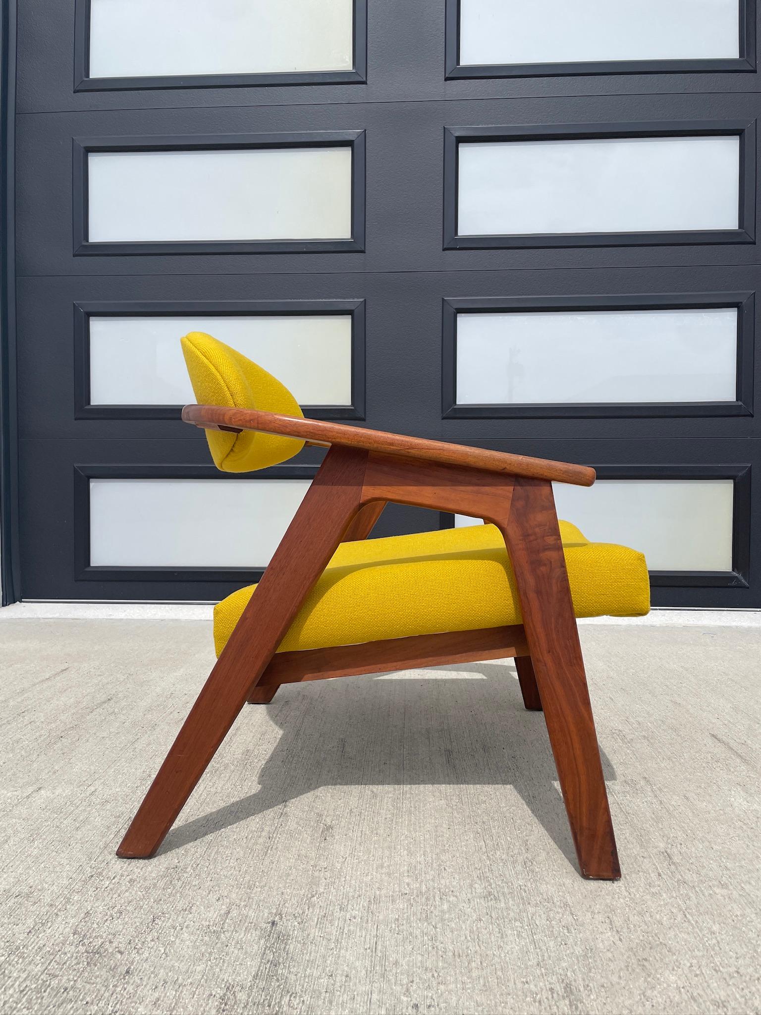 20ième siècle Chaise du milieu du siècle Adrian Pearsall 916 CC en vente