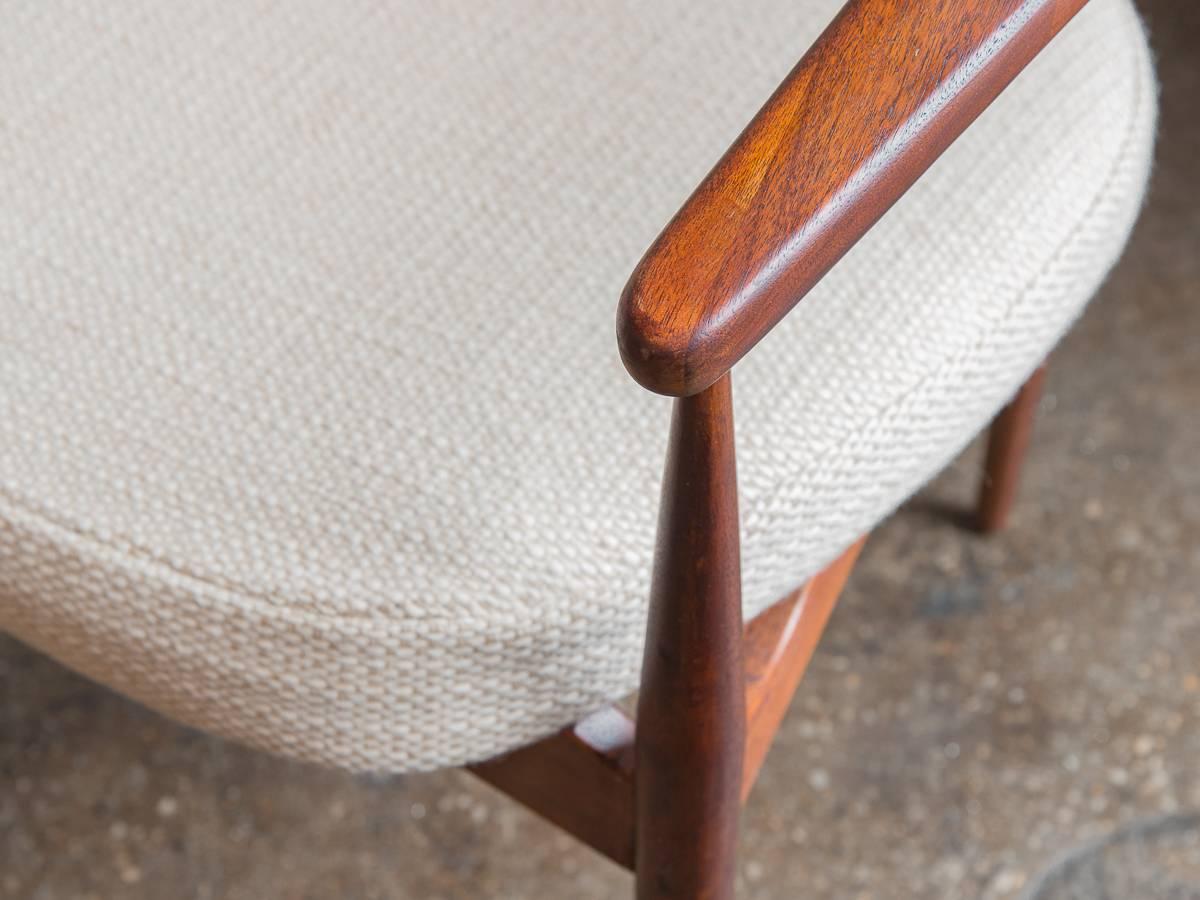 Adrian Pearsall 950-C Sessel 2