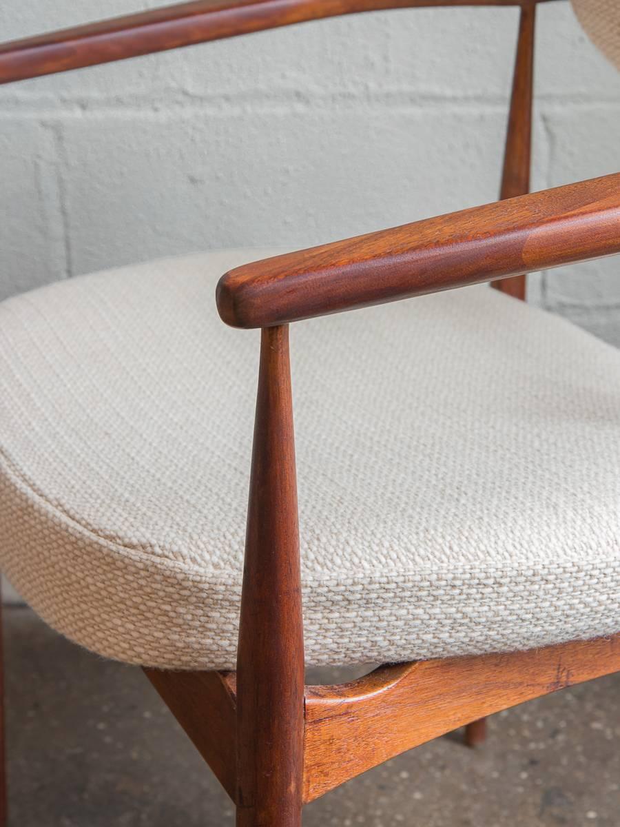Adrian Pearsall 950-C Sessel 3