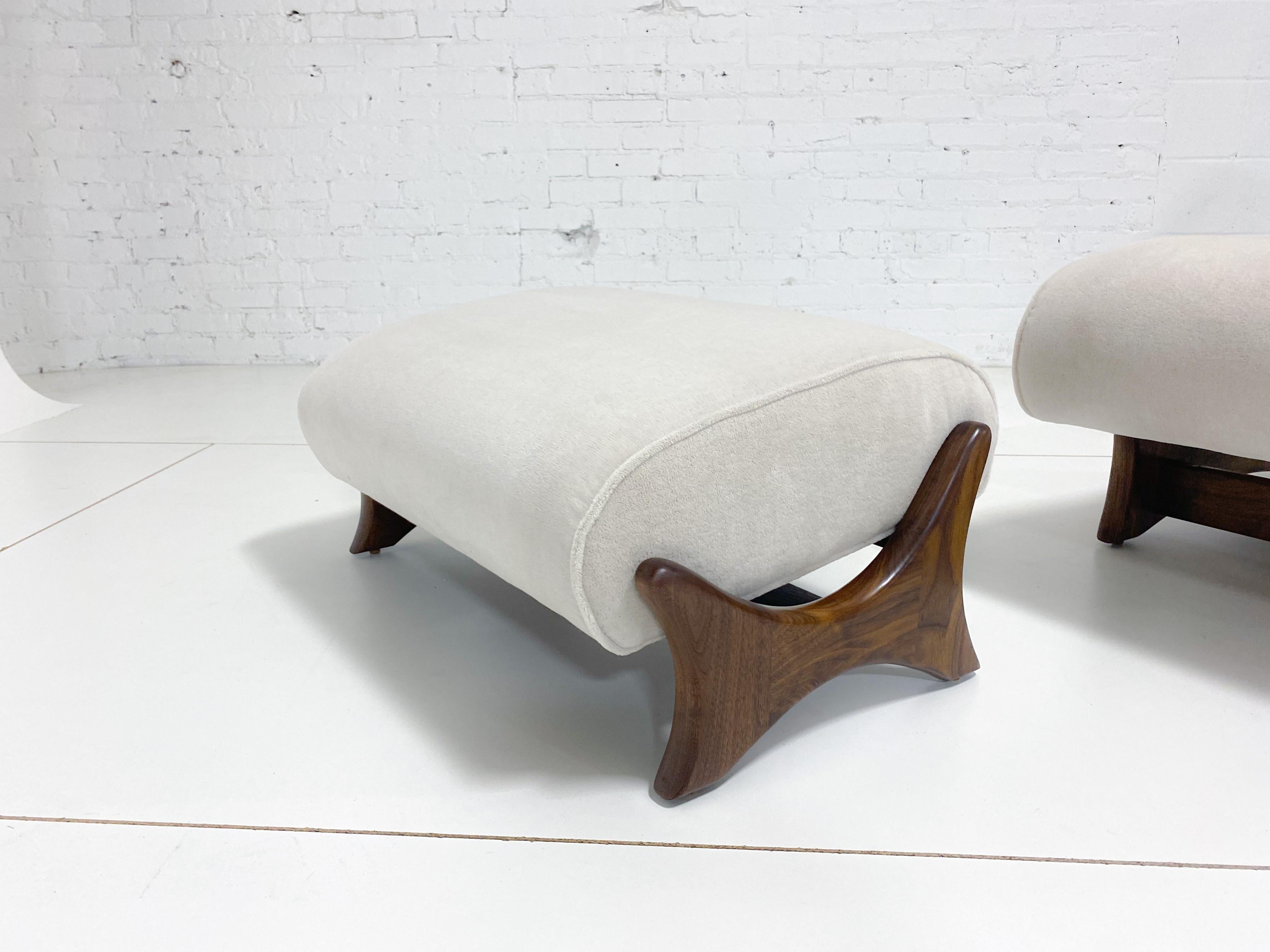 Adrian Pearsall Adjustable Lounge Chair with Ottoman In Excellent Condition In Chicago, IL