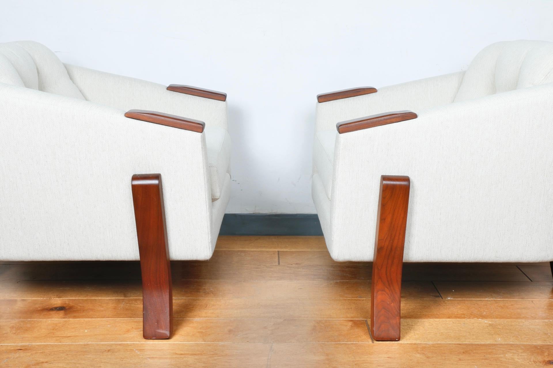 Late 20th Century Adrian Pearsall Attributed Pair of Lounge Chairs For Sale