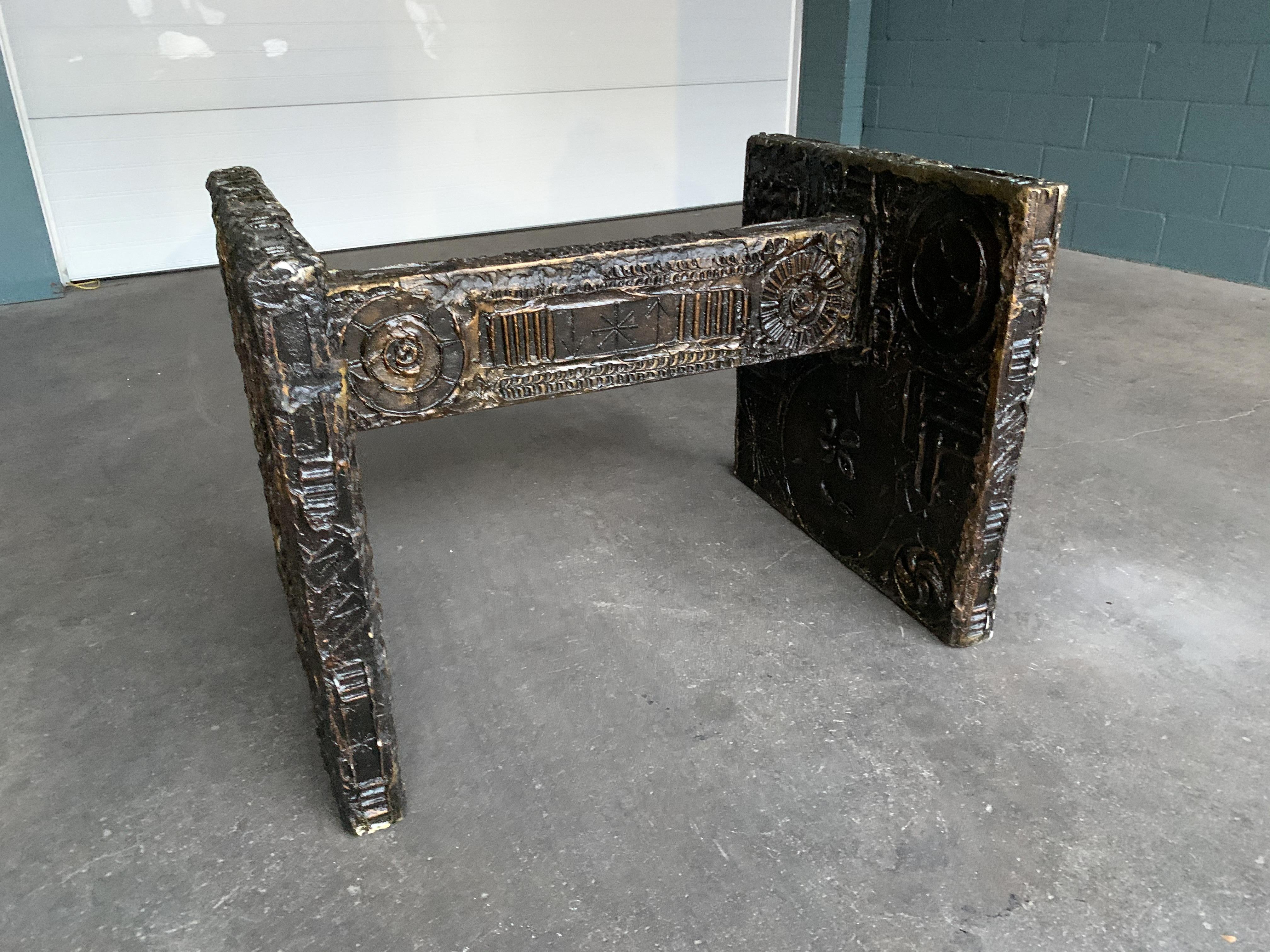 Beautiful dining table in the manner of Paul Evans.
This particular Brutalist dining table is in incredible condition. I've highlighted the only issues I could find and I went over it with a Fine tooth comb.
The carved resin of this table is just