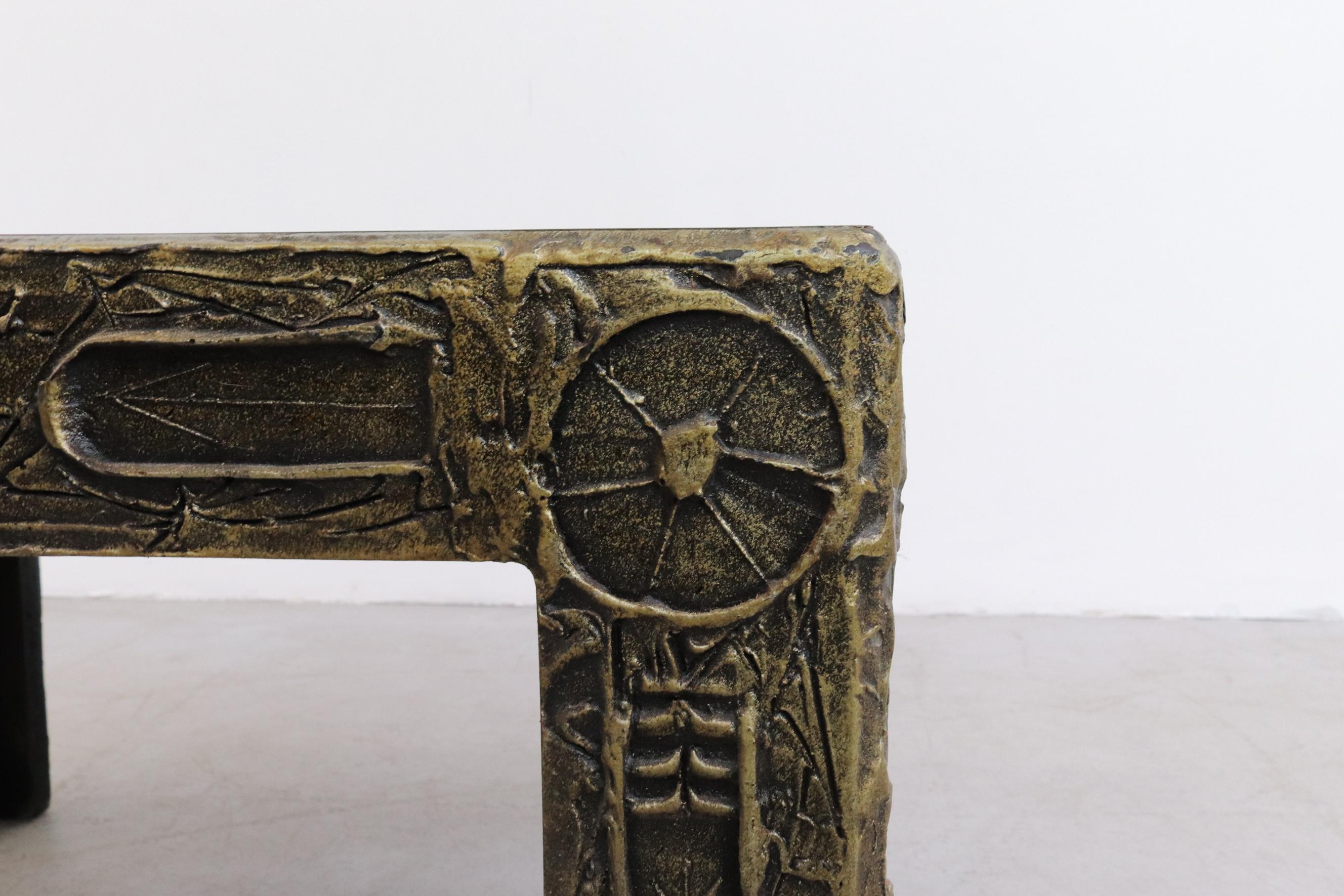 Adrian Pearsall Brutalist Side Table w/ Black Top & Cast Resin Decorative Relief For Sale 5