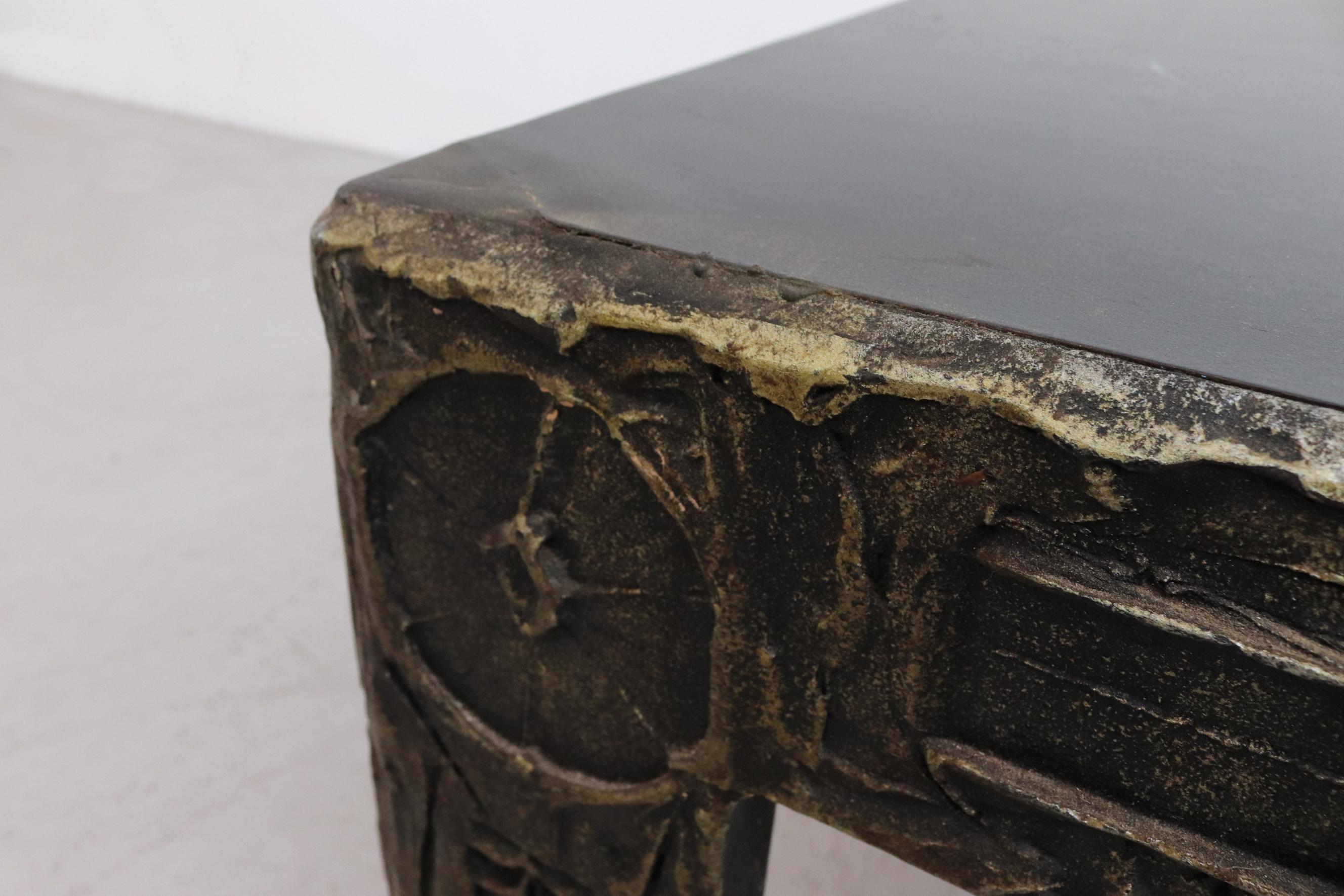 Adrian Pearsall Brutalist Side Table w/ Black Top & Cast Resin Decorative Relief For Sale 6