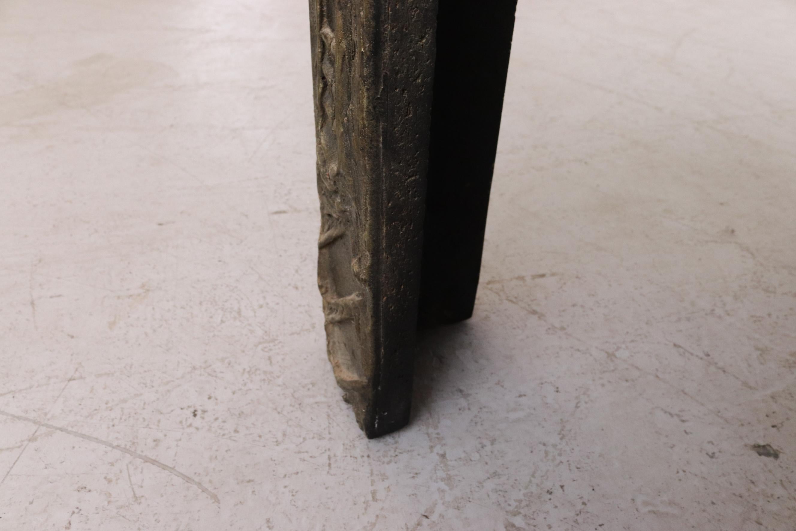 Adrian Pearsall Brutalist Side Table w/ Black Top & Cast Resin Decorative Relief For Sale 11