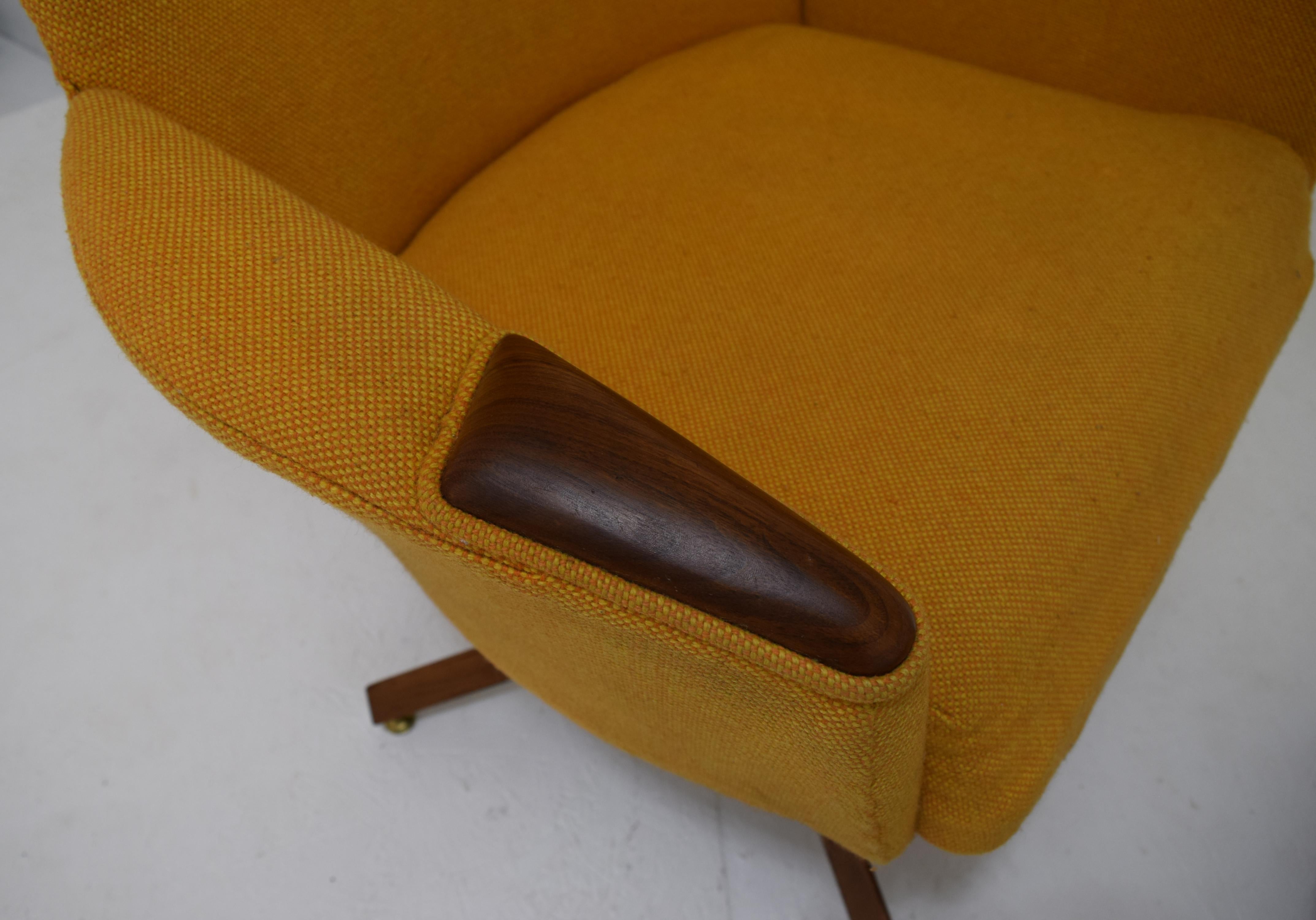 Adrian Pearsall Chair and Ottoman Signed with Original Fabric 3