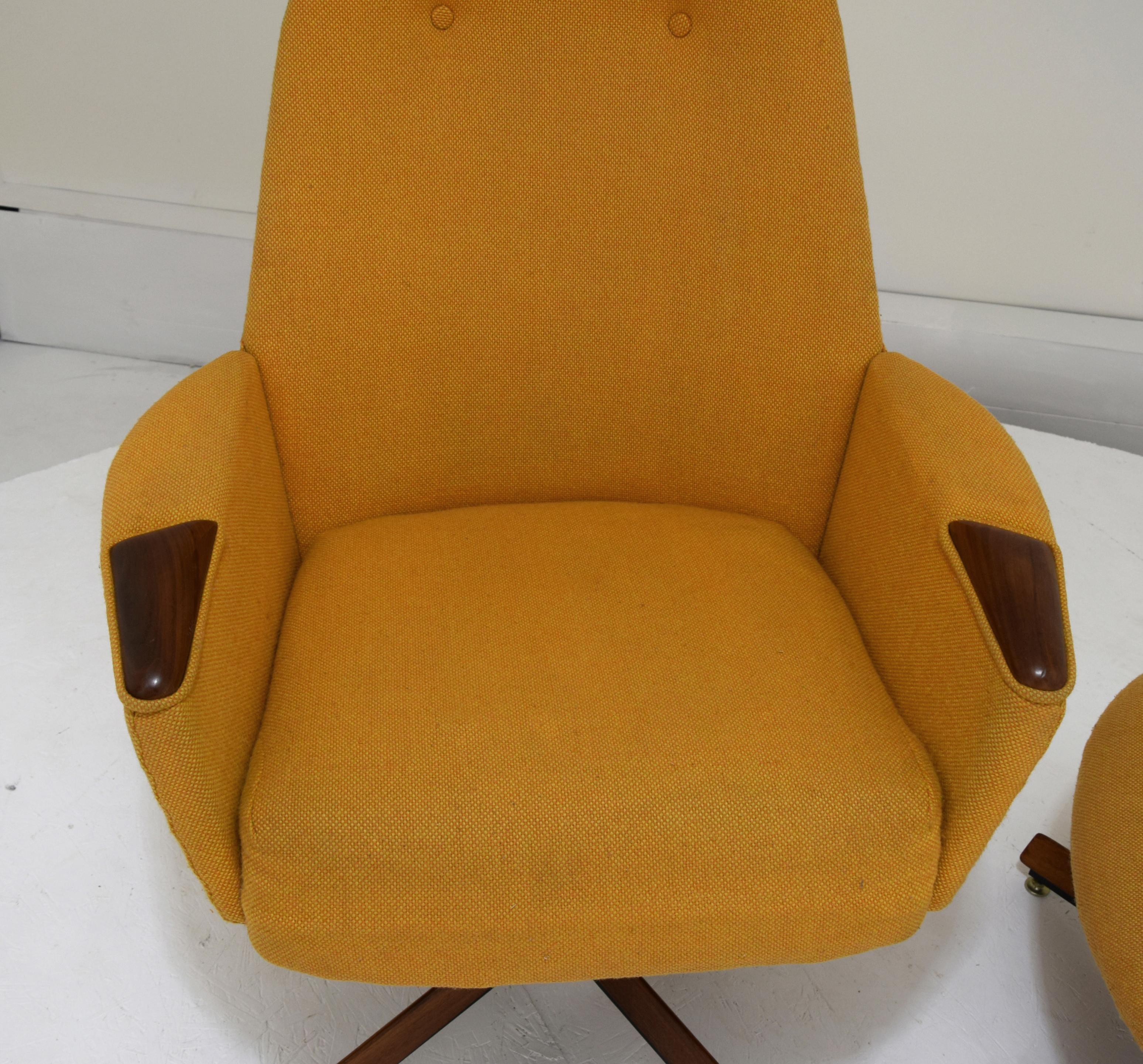 Adrian Pearsall Chair and Ottoman Signed with Original Fabric 10