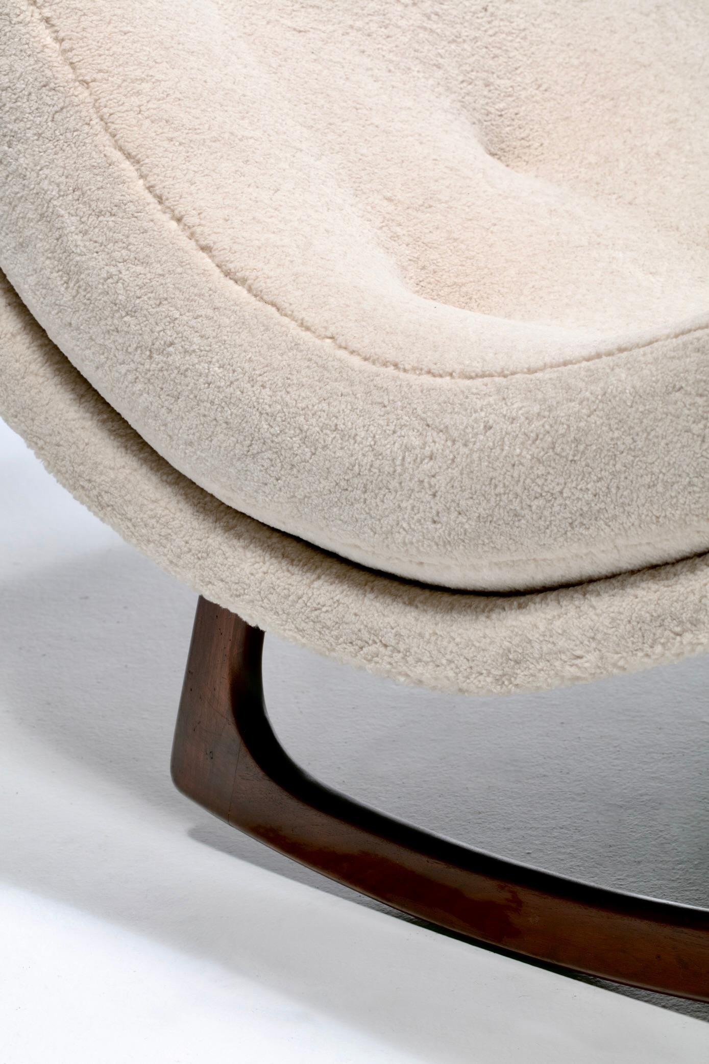 Adrian Pearsall Chaise Lounge Rocker in finto shearling color sabbia pallida in vendita 6