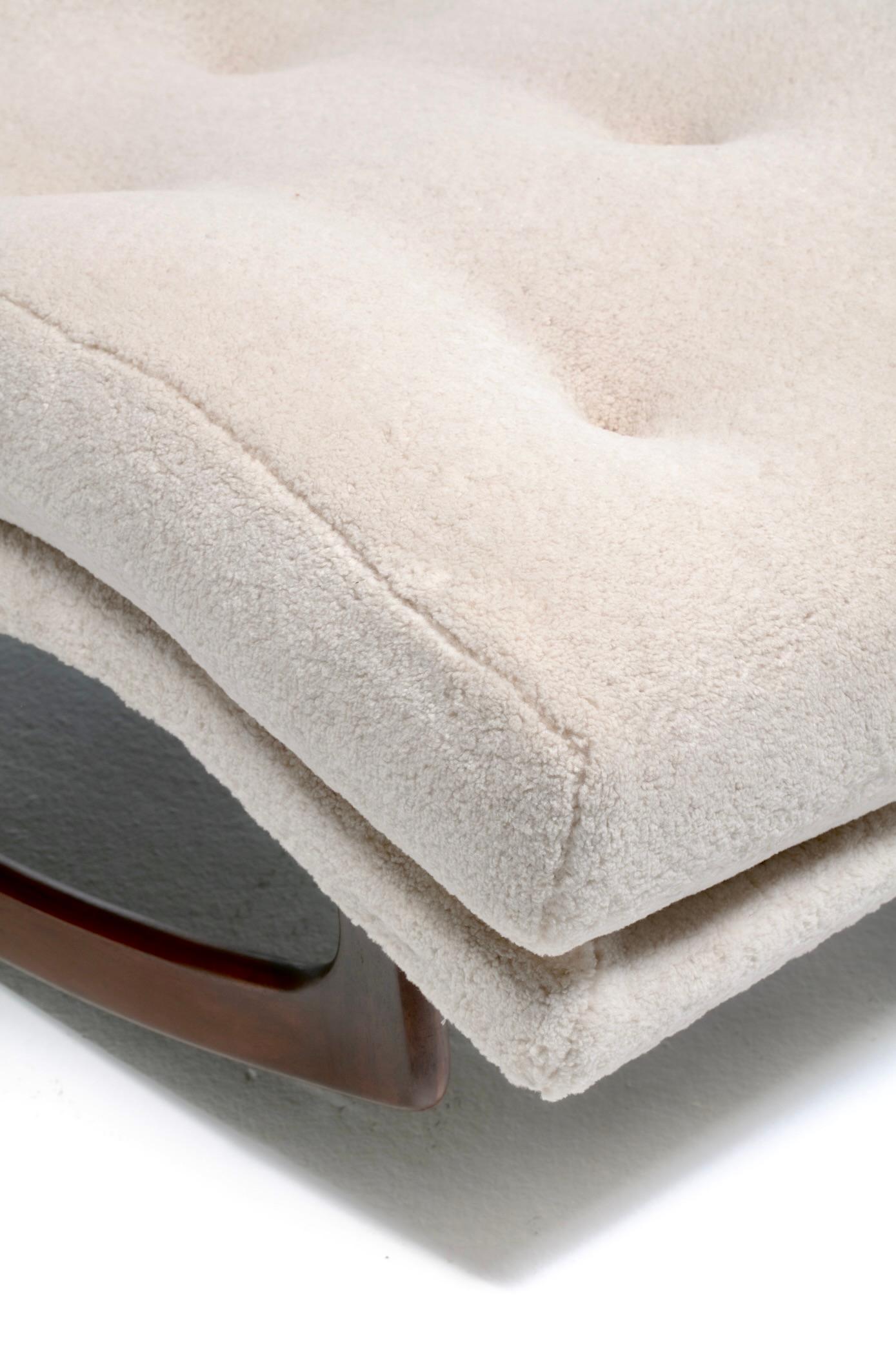 Adrian Pearsall Chaise Lounge Rocker in finto shearling color sabbia pallida in vendita 9