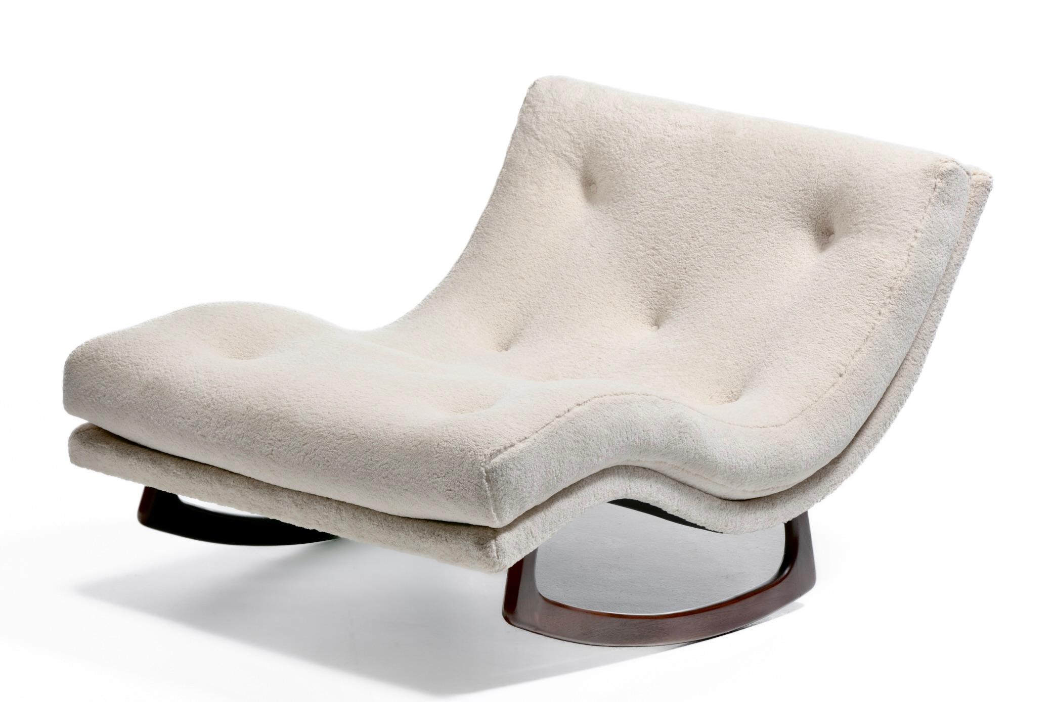 Adrian Pearsall Chaise Lounge Rocker in finto shearling color sabbia pallida in vendita 2