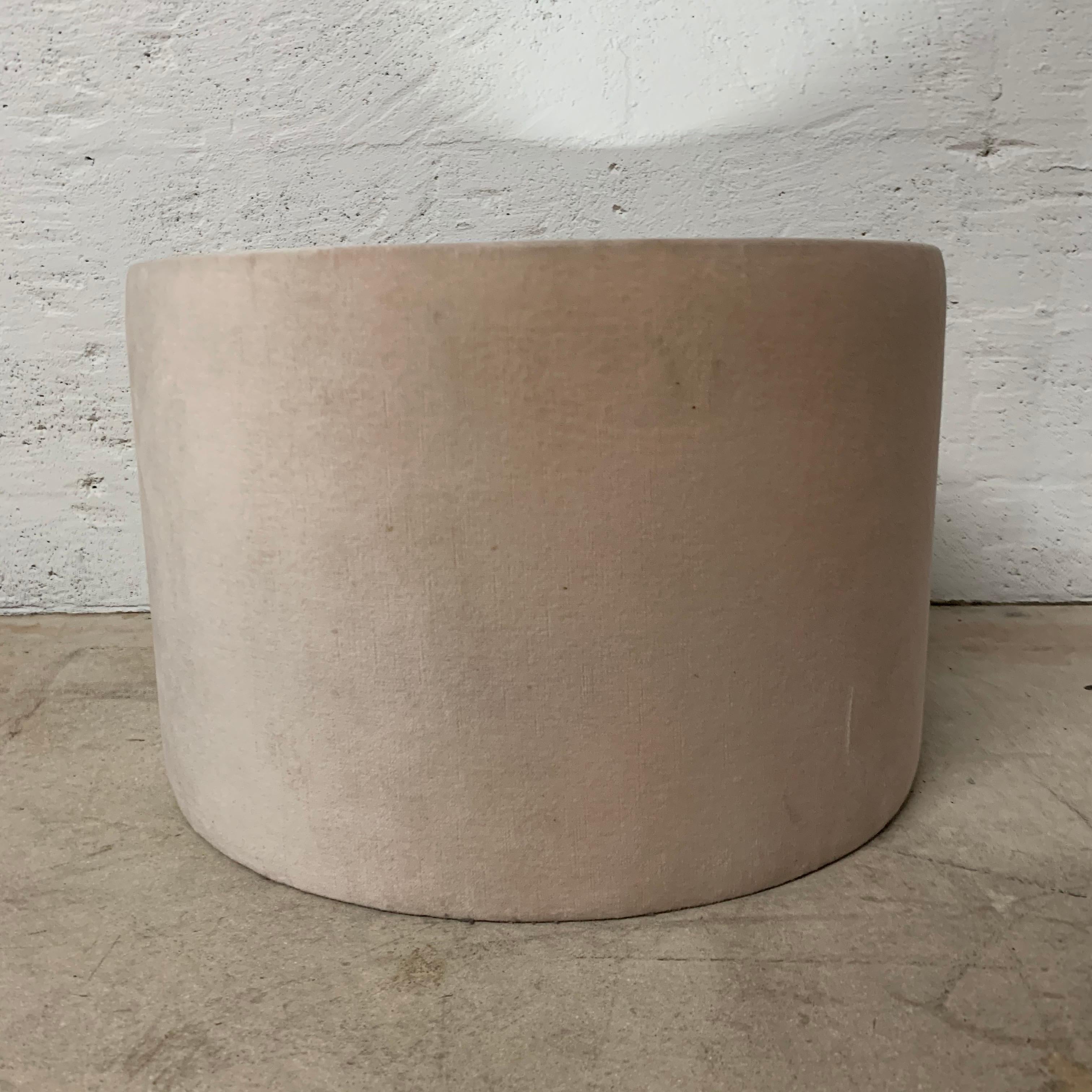 Tissu d'ameublement Table d'appoint Adrian Pearsall champagne tapissée et miroirée en vente