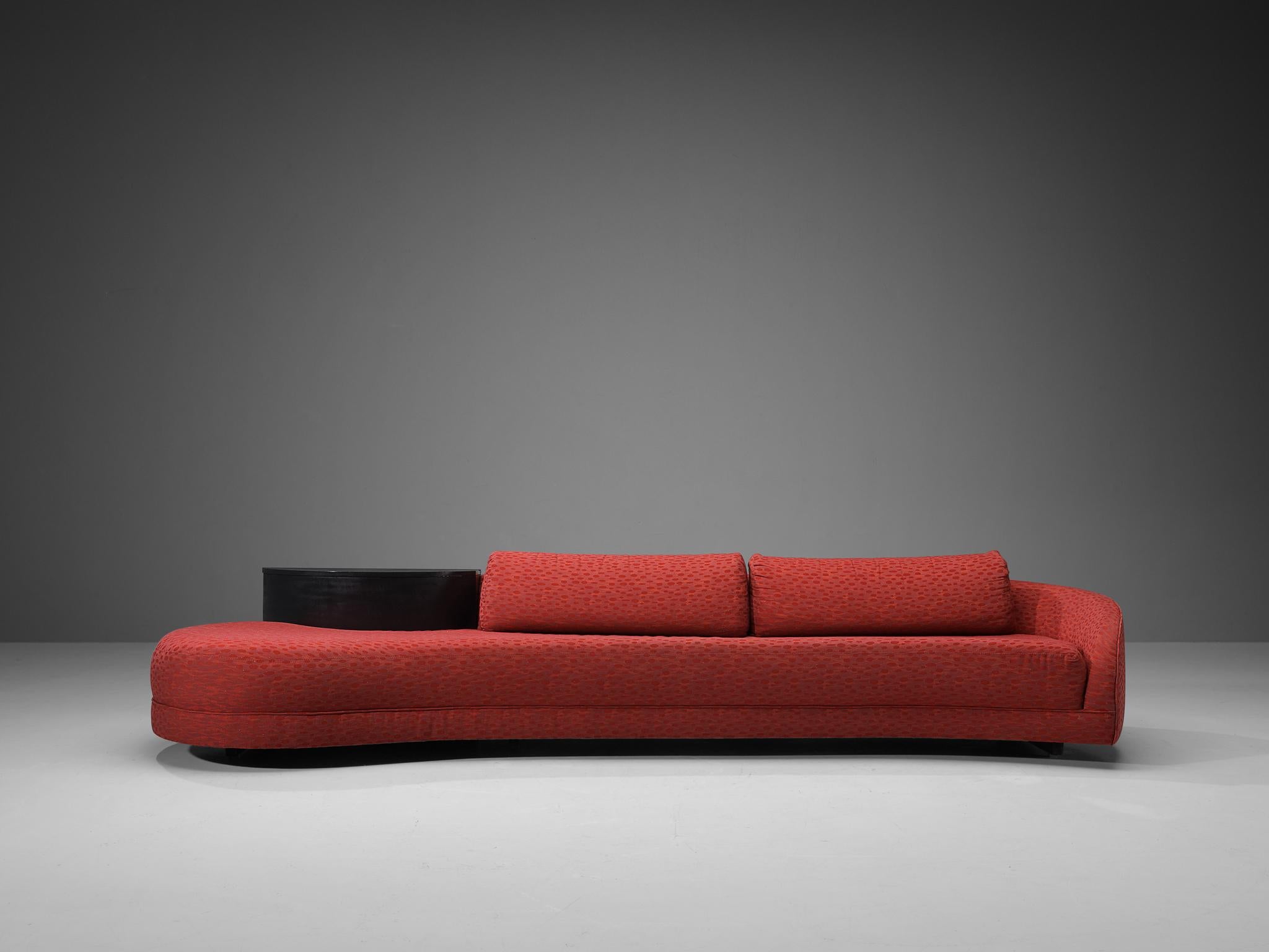 Adrian Pearsall: Sofa „Cloud“ aus rotem illustriertem Stoff (Moderne der Mitte des Jahrhunderts) im Angebot