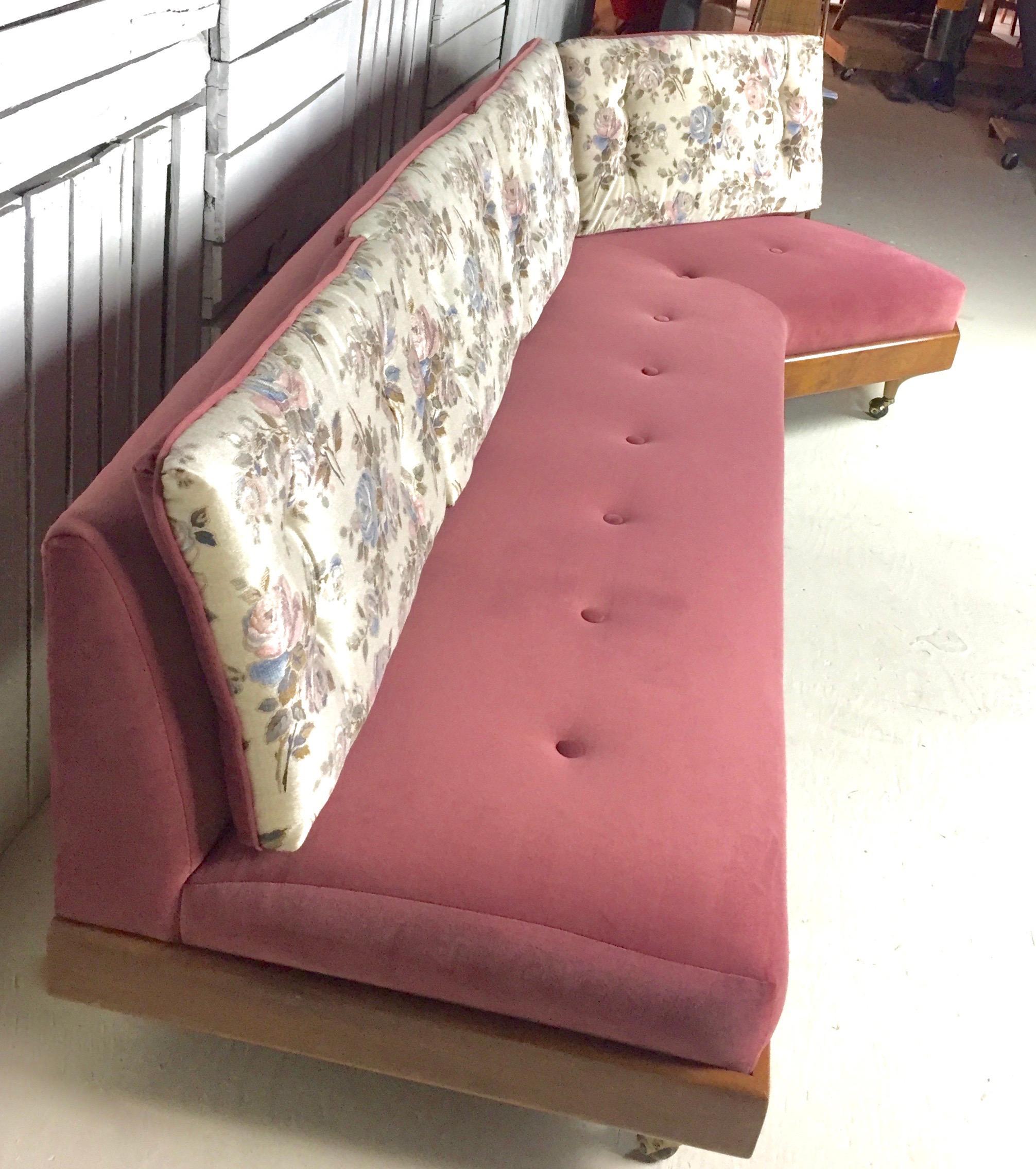 Adrian Pearsall Craft Associates Midcentury Mauve Curved Sofa 1800s In Good Condition In West Hartford, CT