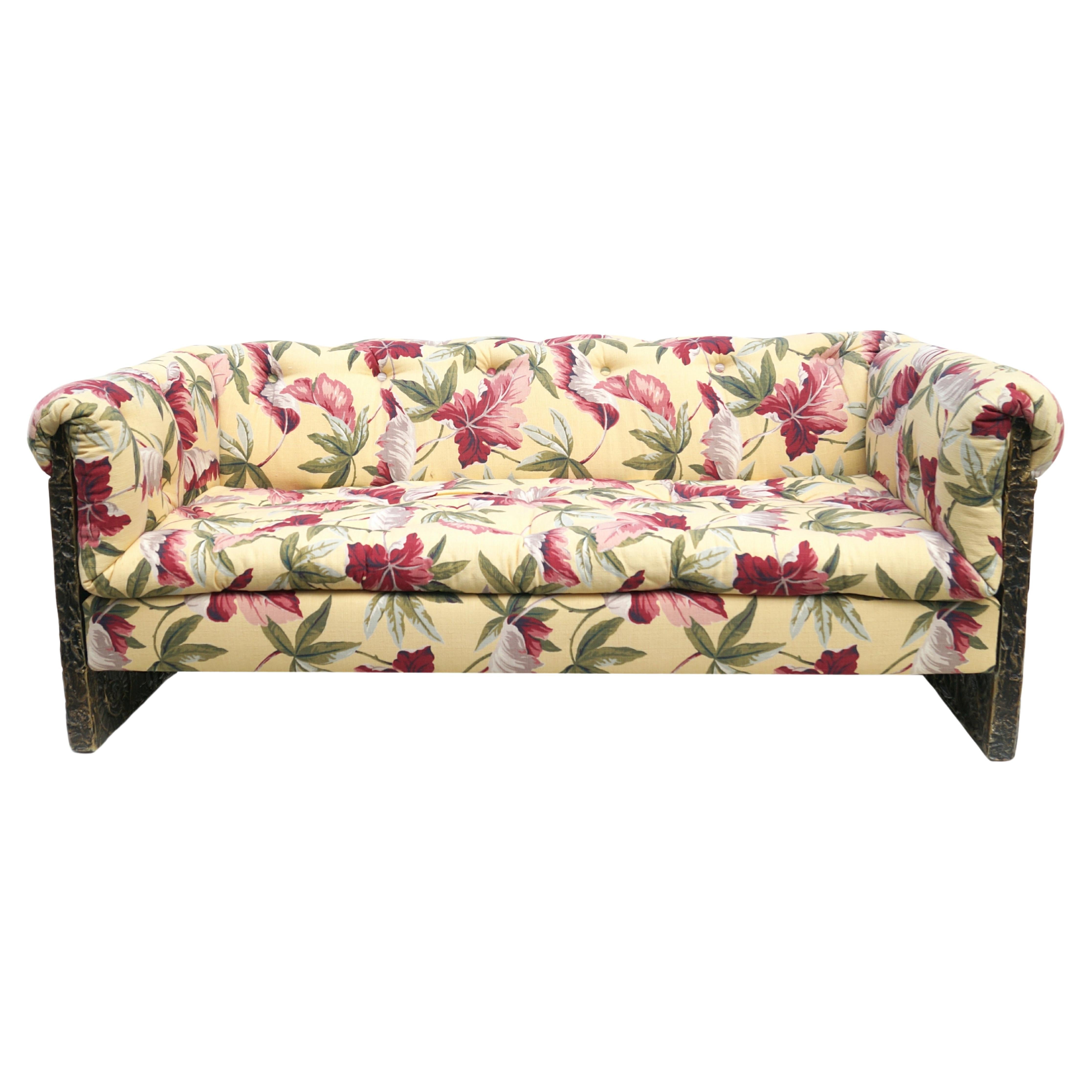 Adrian Pearsall Craft Associates Canapé Brutaliste Canapé . Nous avons un autre canapé assorti dans une taille différente dans nos autres articles.  Les surfaces en résine très décorées sont similaires aux pièces de studio de la série Brutalist