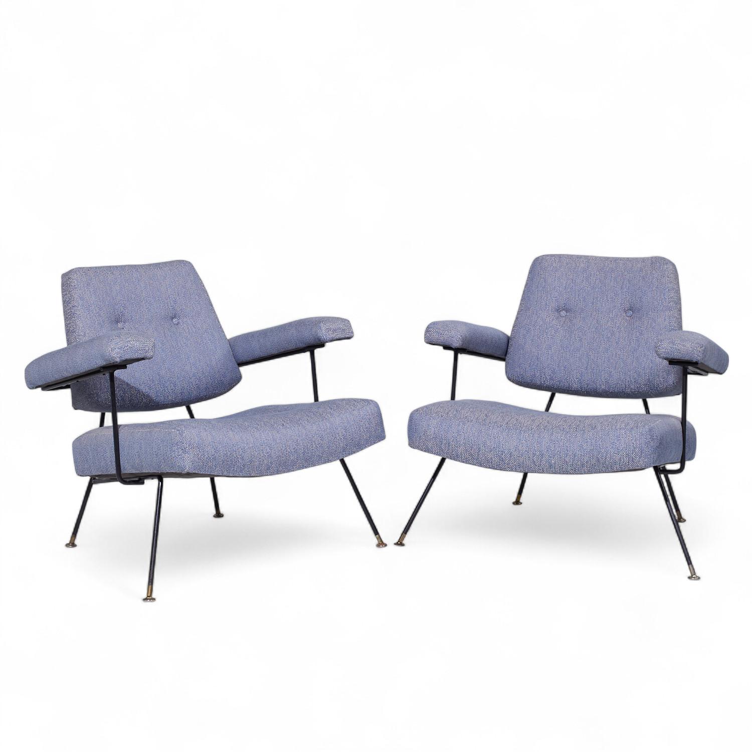 Adrian Pearsall per Craft Associates 104C Sedie da salotto in ferro del Medioevo - Coppia

Ogni sedia misura: 31,5 di larghezza x 30 di profondità x 30,5 di altezza, con un'altezza della seduta di 16,5 e un'altezza dei braccioli/spazio della sedia