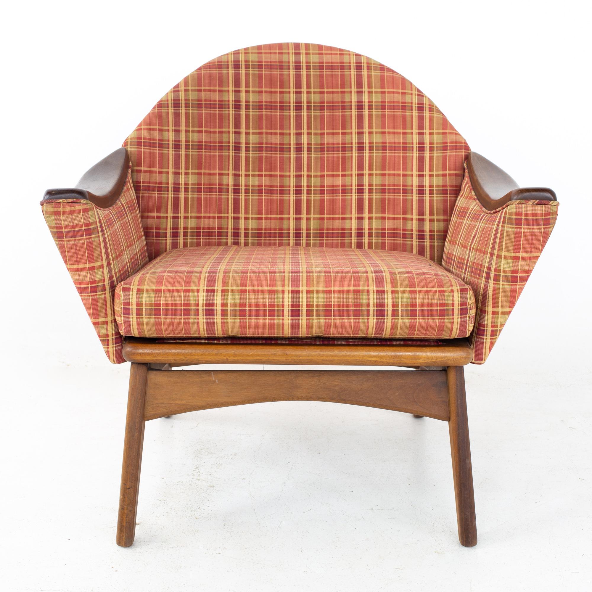 Mid-Century Modern Adrian Pearsall for Craft Associates 1806-C Mid Century Lowback Walnut Lounge Ch