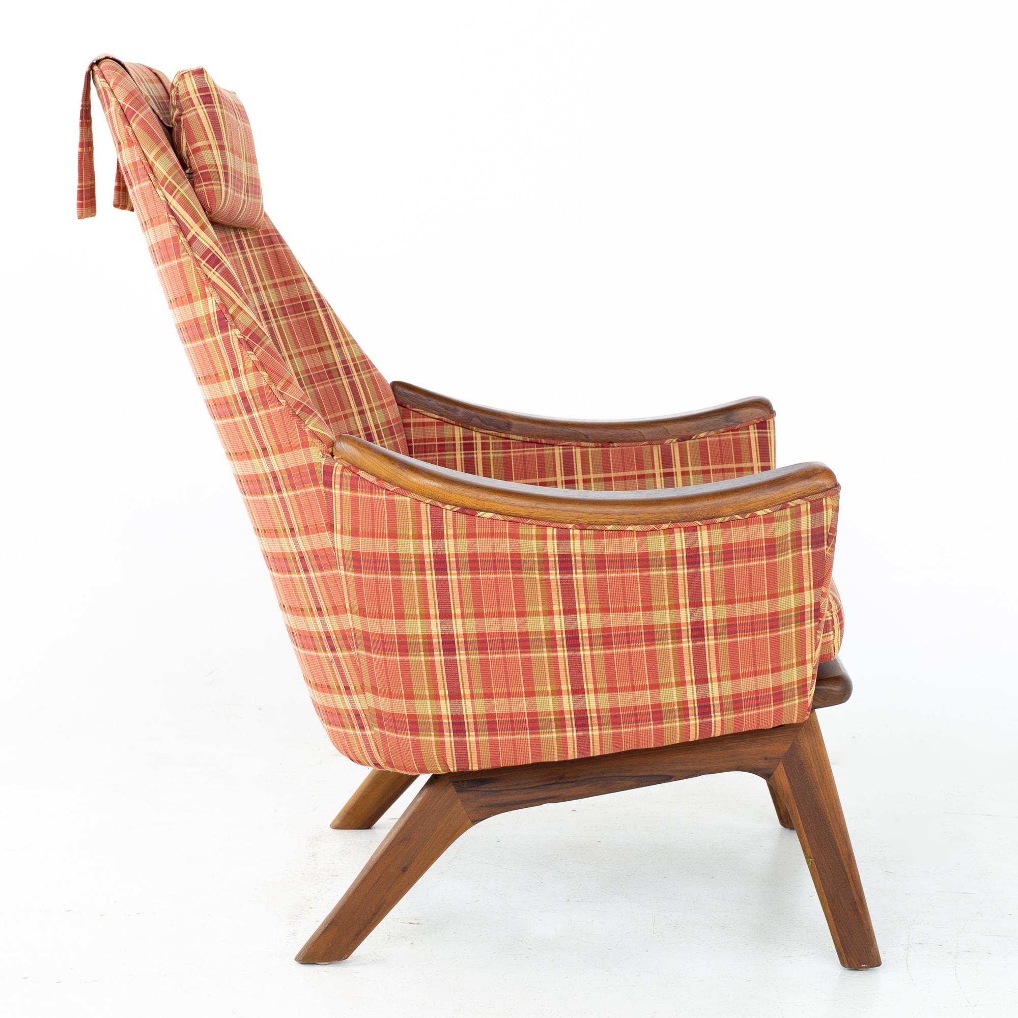 Late 20th Century Adrian Pearsall for Craft Associates 1808-C MCM Highback Walnut Lounge Chair