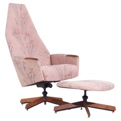 Adrian Pearsall für Craft Associates 2174C MCM Loungesessel aus Nussbaumholz mit Ottomane