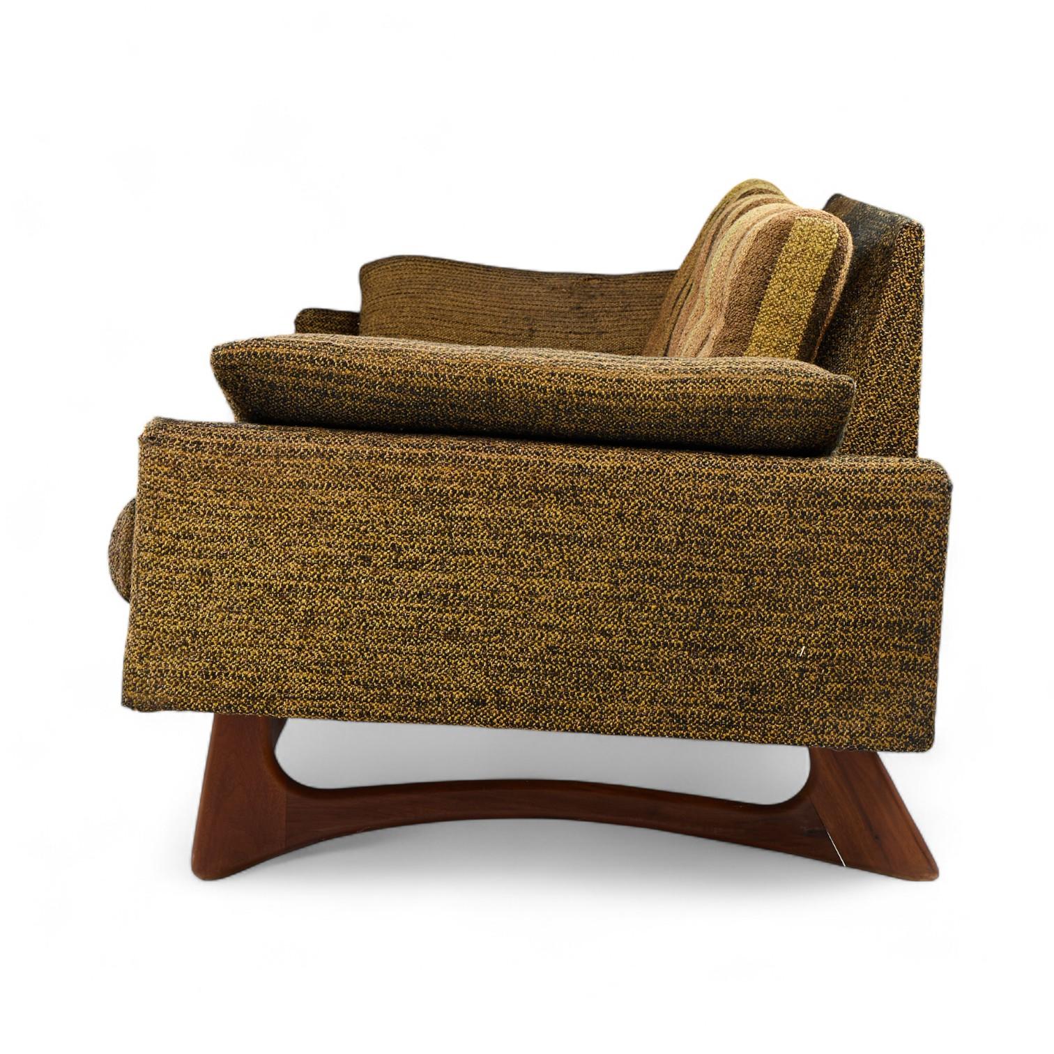 Adrian Pearsall for Craft Associates 2408-S Mid Century Walnut Gondola Sofa (amerikanisch) im Angebot