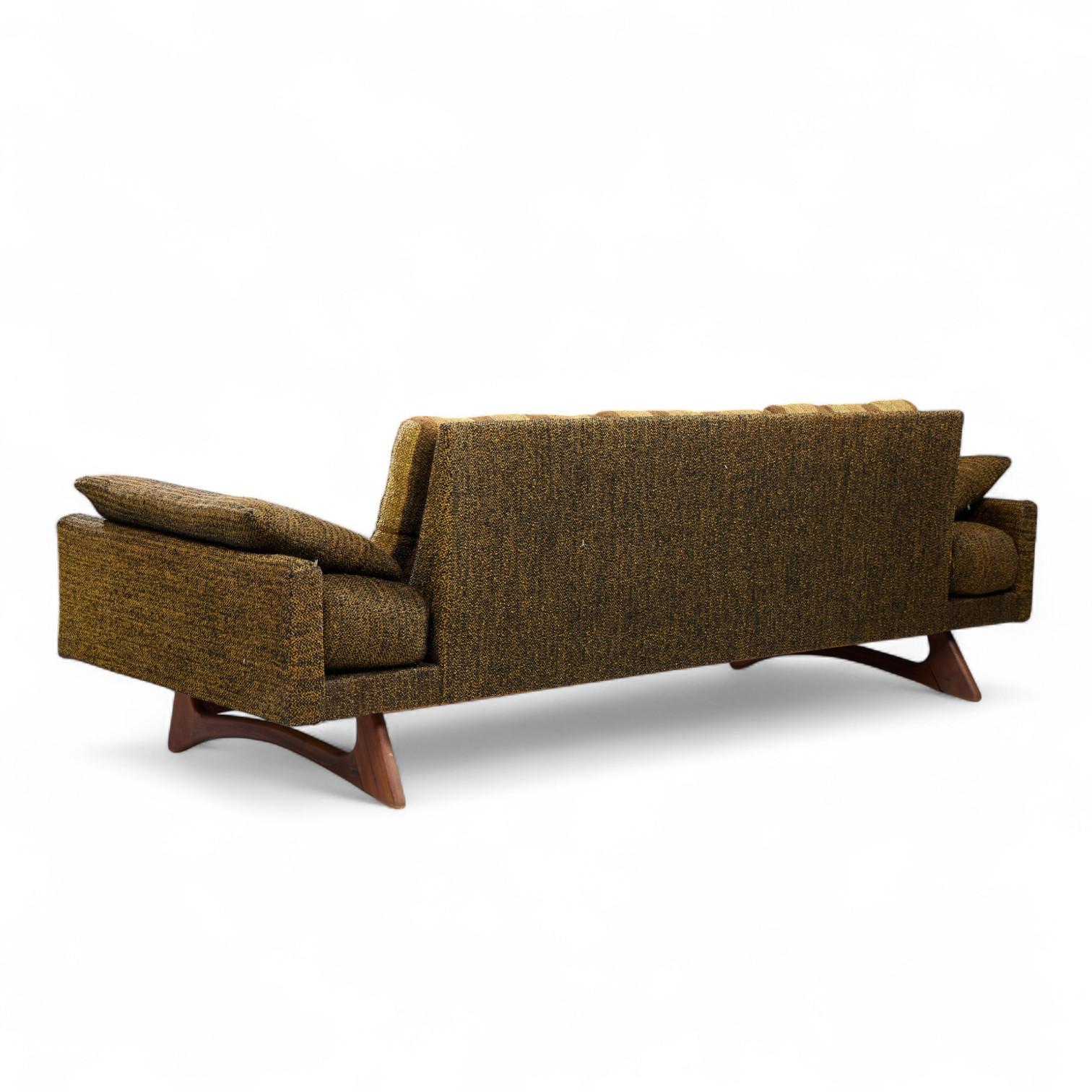 Adrian Pearsall for Craft Associates 2408-S Mid Century Walnut Gondola Sofa im Zustand „Gut“ im Angebot in Franklin Park, IL