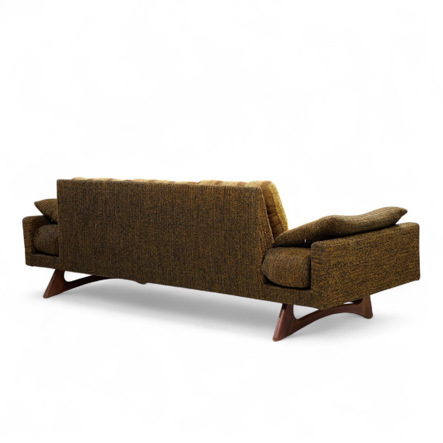 Adrian Pearsall for Craft Associates 2408-S Mid Century Walnut Gondola Sofa (Polster) im Angebot