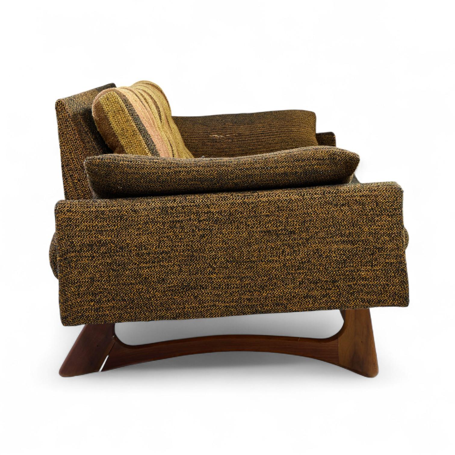 Adrian Pearsall for Craft Associates 2408-S Mid Century Walnut Gondola Sofa im Angebot 1