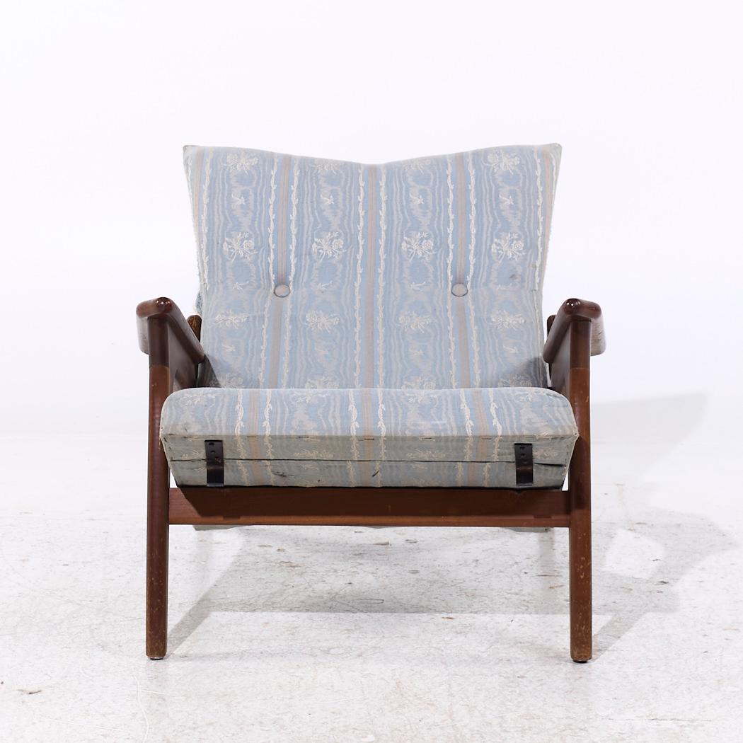 Adrian Pearsall for Craft Associates 990LC Mid Century Walnut Lounge Chair

This chair measures: 30.25 wide x 47 deep x 29 high, with a seat height of 10 and arm height/chair clearance of 21.5 inches

All pieces of furniture can be had in what we