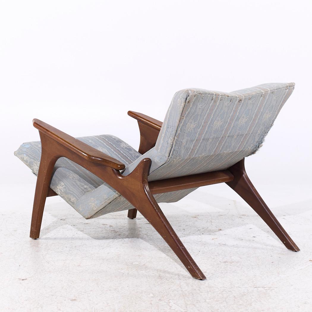 American Adrian Pearsall for Craft Associates 990LC Mid Century Walnut Lounge Chair For Sale